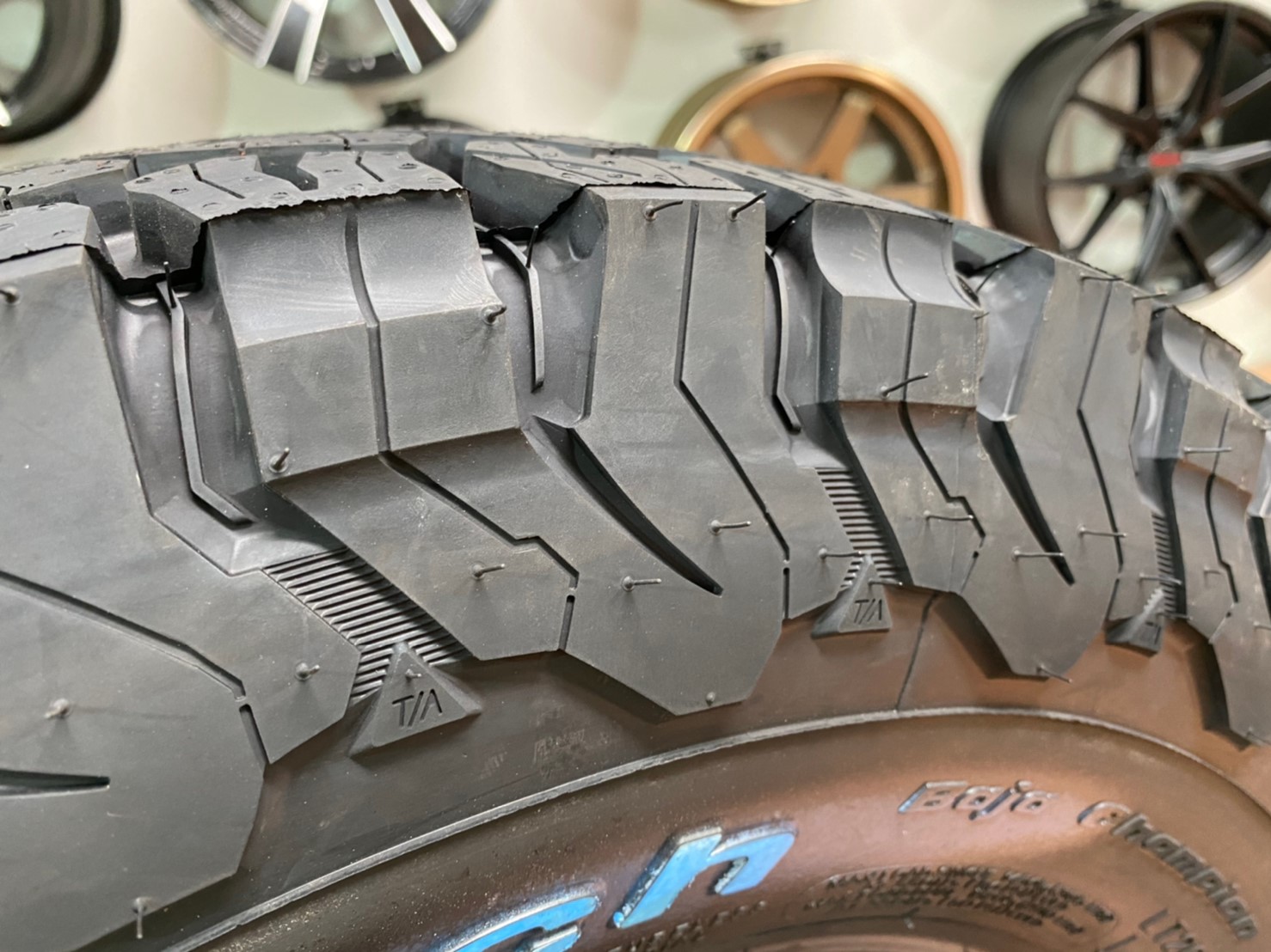 ยางใหม่ BF Goodrich All-Terrain T/A KO2 ขนาด 265/70R16 ยางใหม่2022