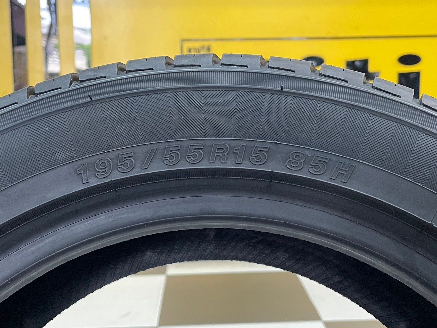 ยางใหม่โยโกฮาม่า YOKOHAMA A.Drive AA01 195/55R15 ยางใหม่ปี2024