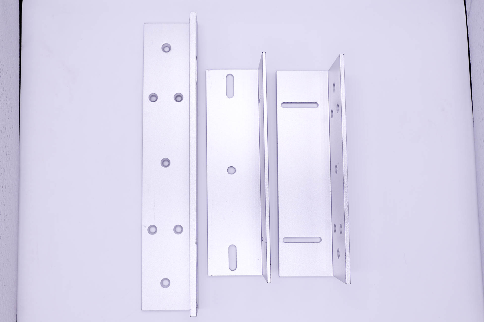 LZ Bracket ตัวยึดสำหรับกลอนประตูแม่เหล็ก (ใหญ่)