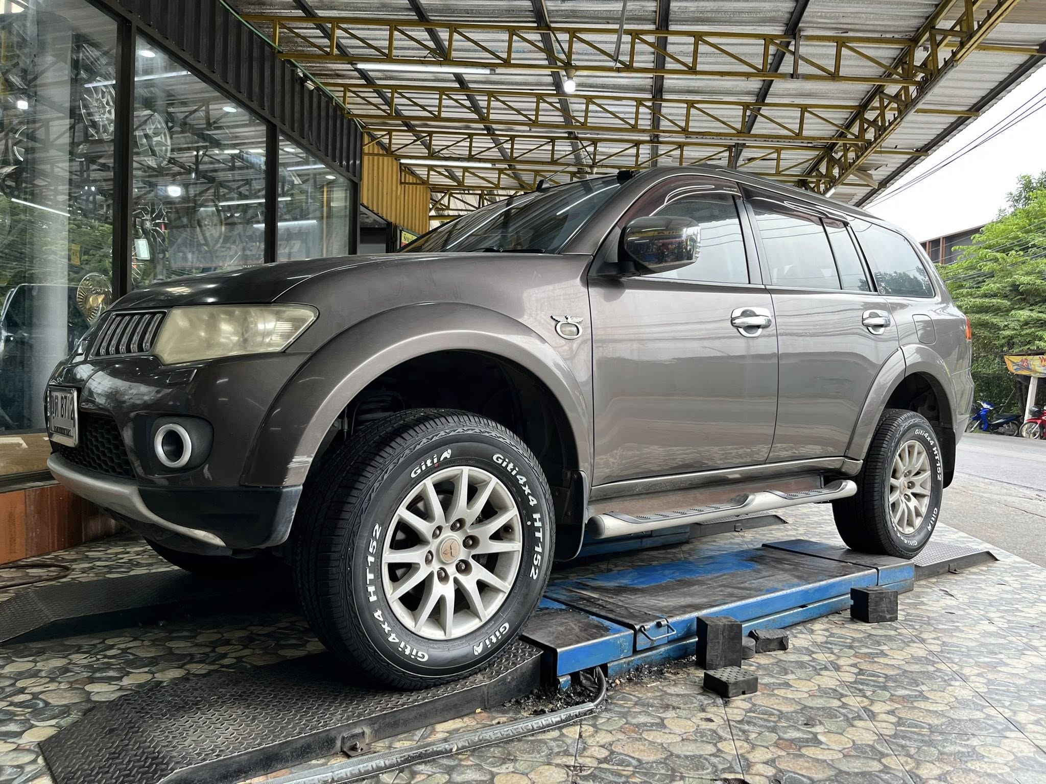 MITSUBISHI_PajeroSport 🛞🐘#GITI_4x4HT152_265/65R17