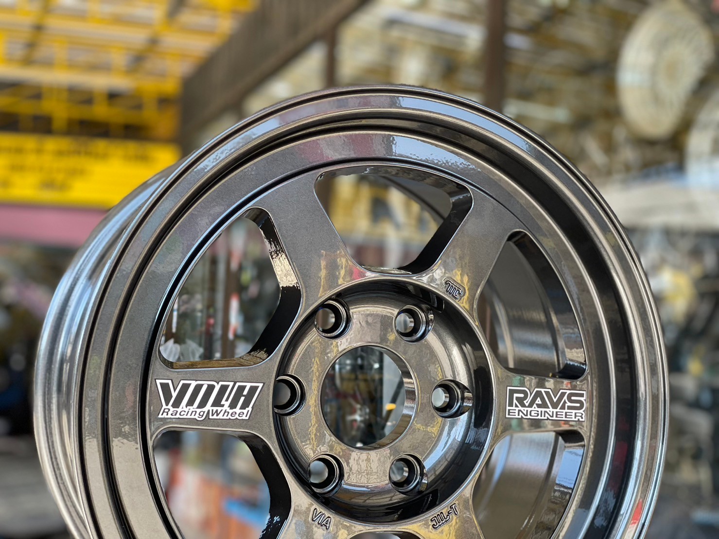 #TE37 16x8 ET25 6x130 สีเทากัน สำหรับรถตู้รุ่นใหม่