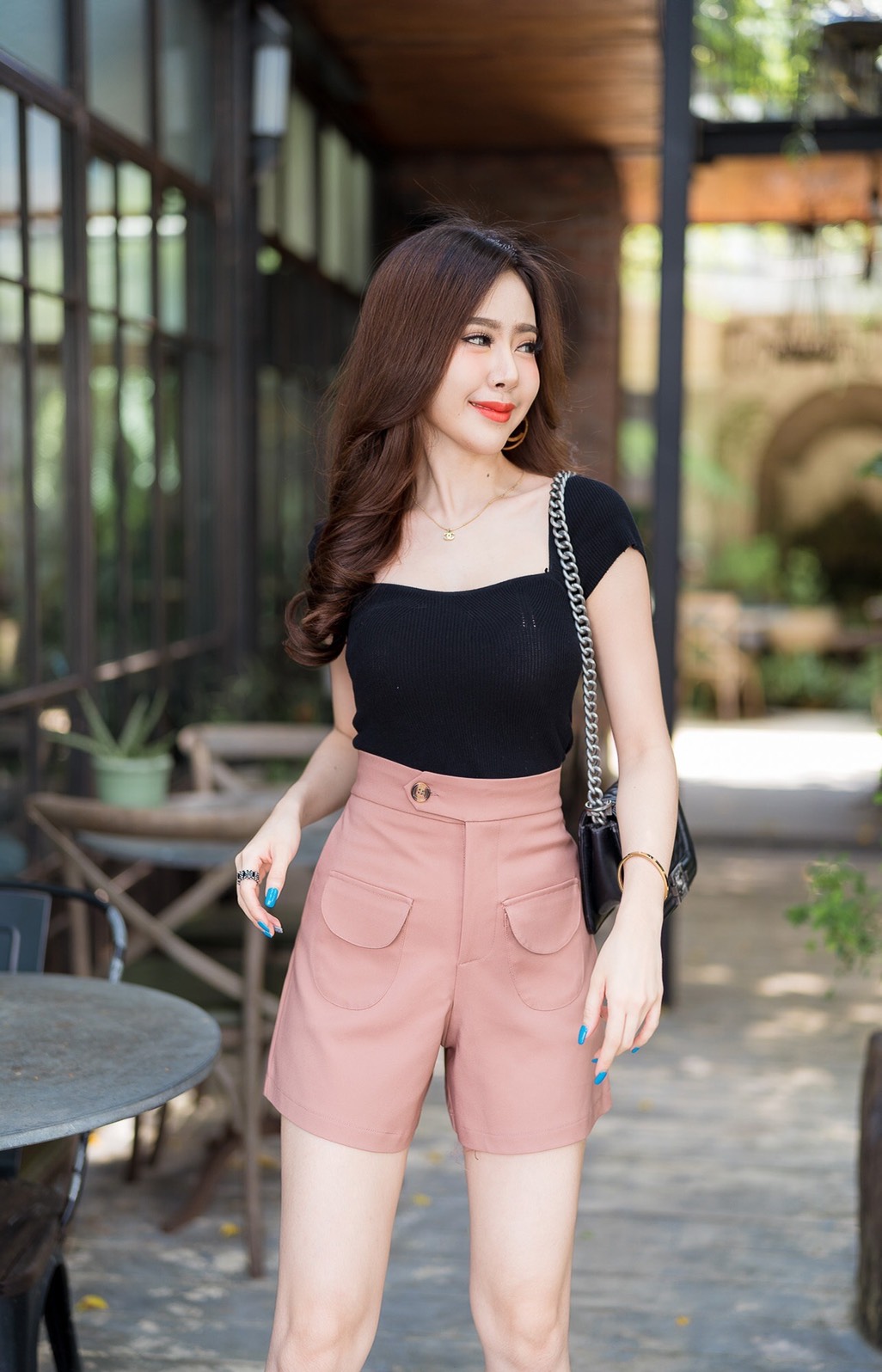 กางเกงขาสั้น งานซิฟหน้าแต่งกระเป๋าโค้งมลกระเป๋าใช้ได้จริงขอบเอวป้ายแต่งธนูติดด้วยกระดุมกลัดดูกิปเก๋ผ้าดับเบิ้ลซาติน รุ่นเมษยา