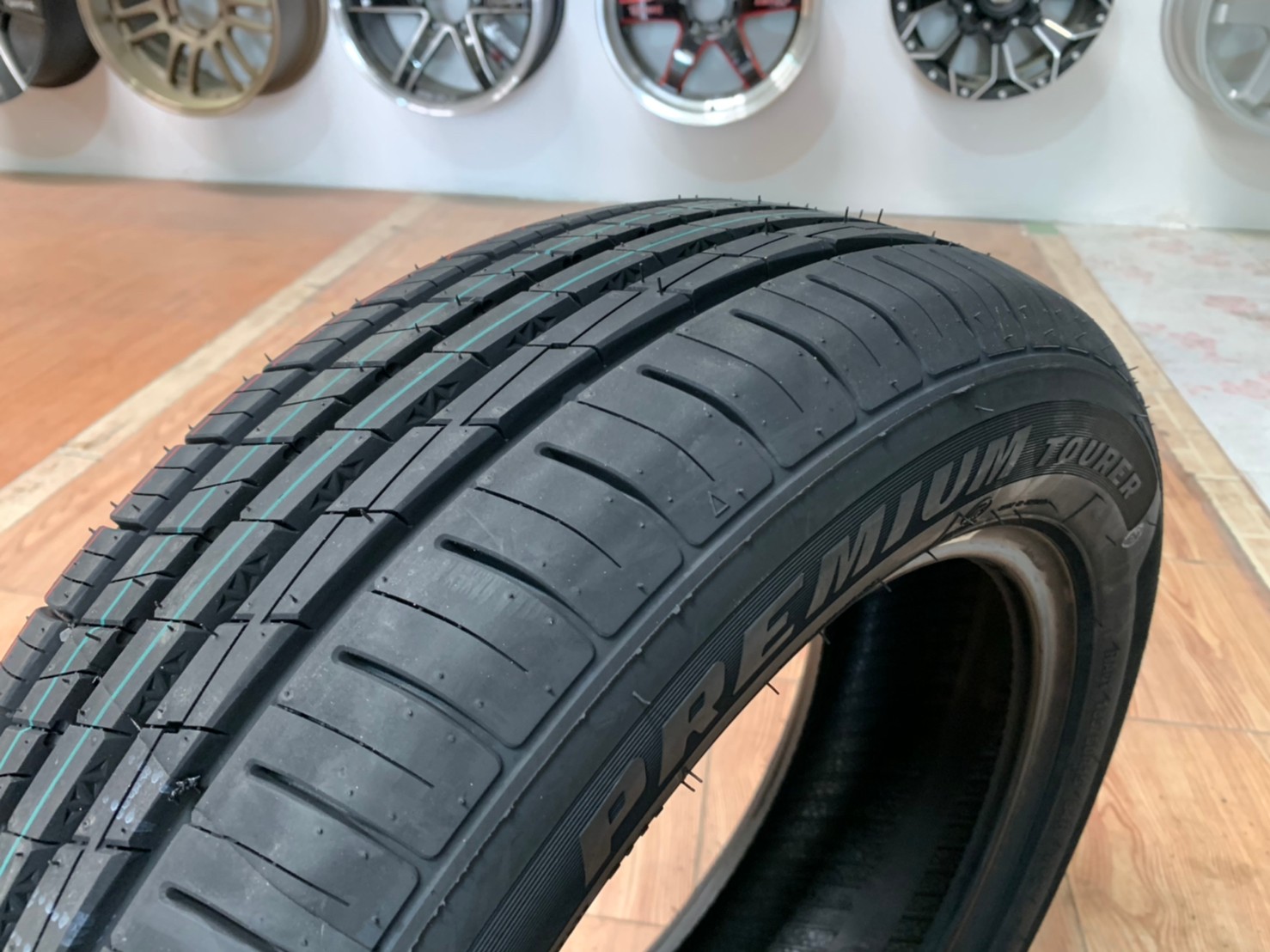 185/60R15 Deestone RA01 ยางใหม่ปี2021 ยางลายสปอร์ต ยางไทยคุณภาพดี