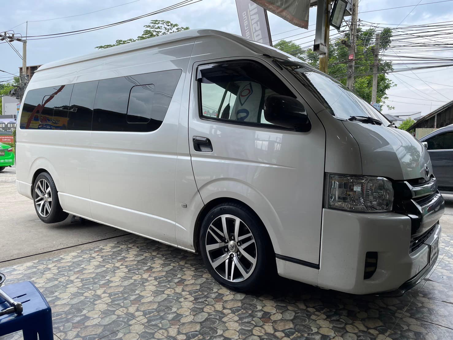 🚘 #รถตู้ #TOYOTA_Commuter #มั่นใจใช้ยางโอตานิ #OTANI KC2000 225/50R18 ยางใหม่ปี2024