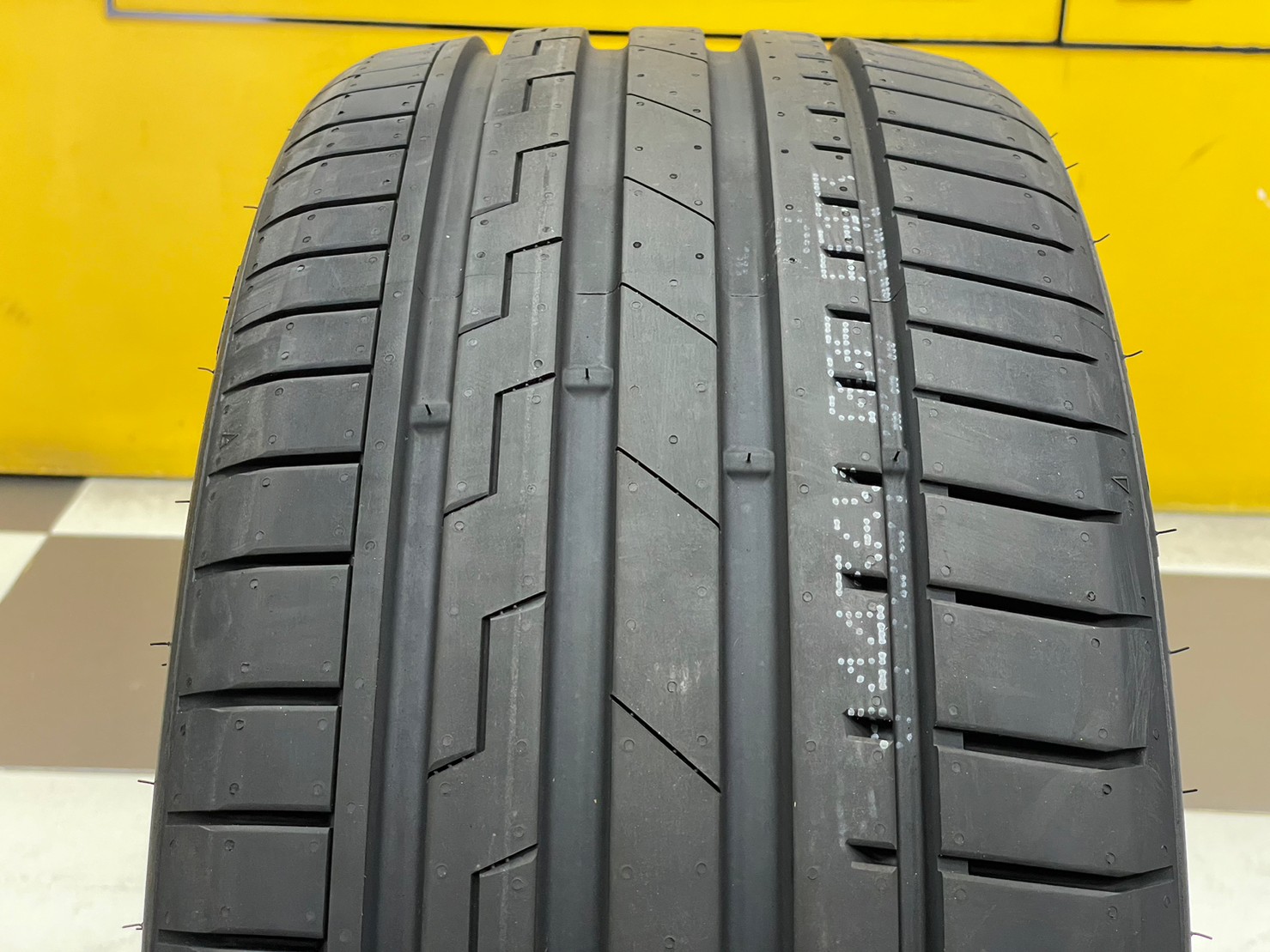 GITI SPORT S2 245/35R20 ยางใหม่ปี2023