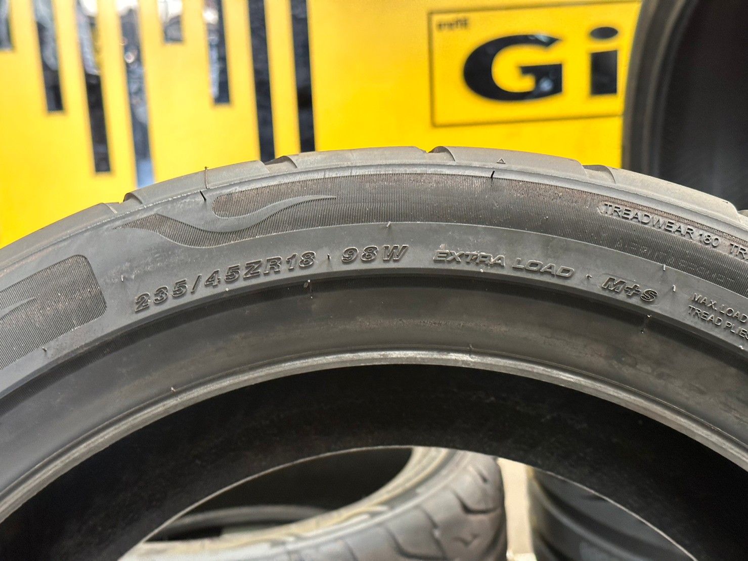 ยางใหม่ ยางซอฟ NAZZ Sport DS1 235/45R18 265/40R18 ยางใหม่ปี2023