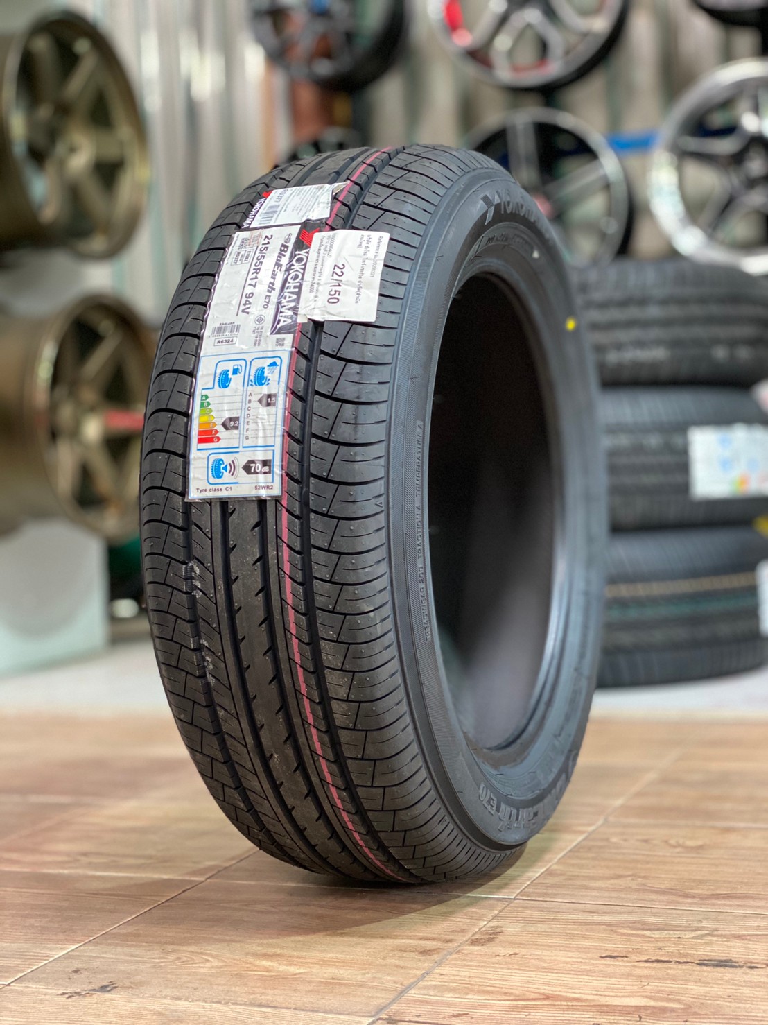 215/55R17 ยางใหม่ Yokohama BluEarth E70 ยางปี2020 ยางคุณภาพดี