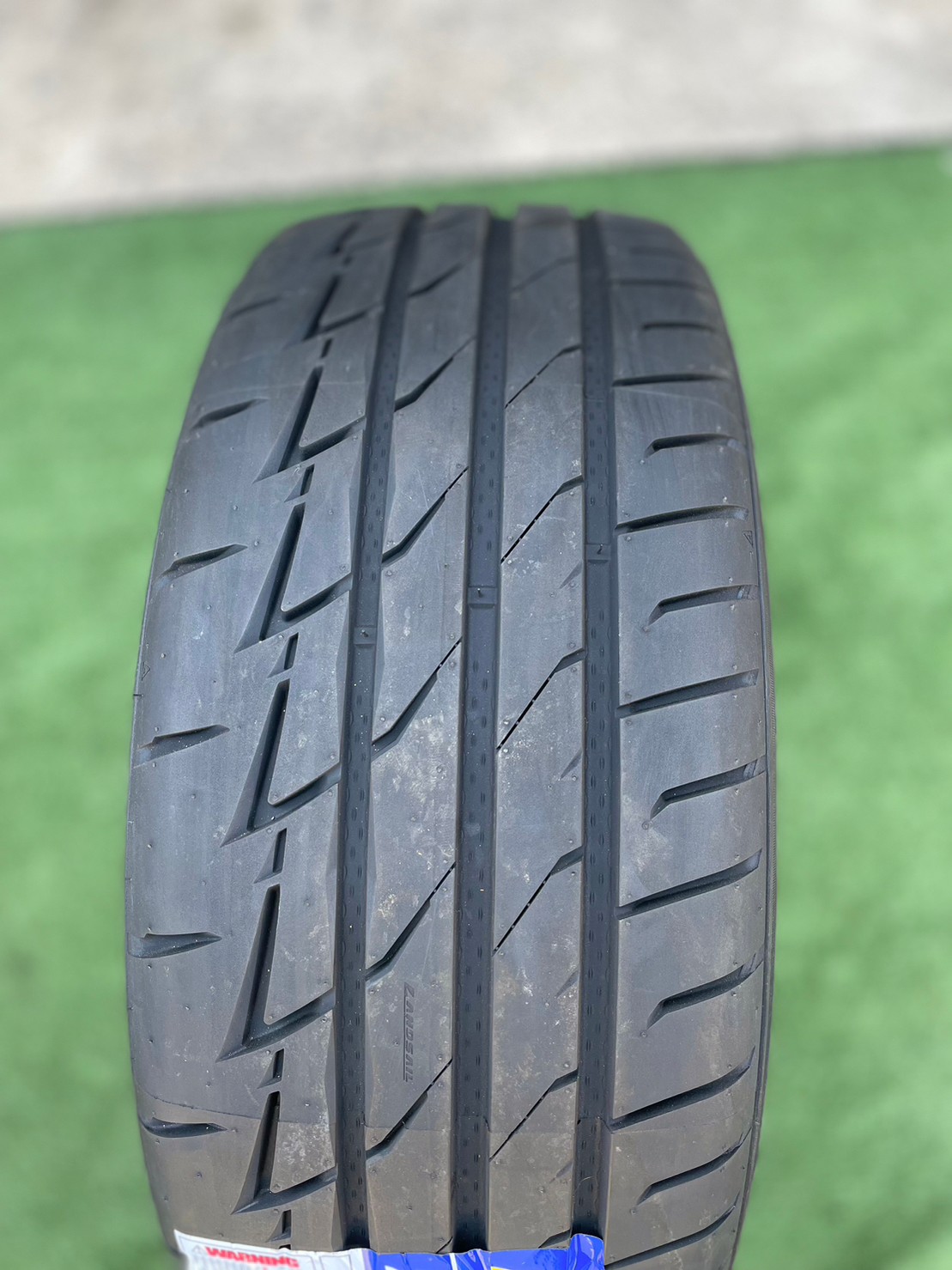 215/45R17 ยางสปอร์ตลายซิ่ง คุณภาพดี Lansail RS009 ยางใหม่ปี2023