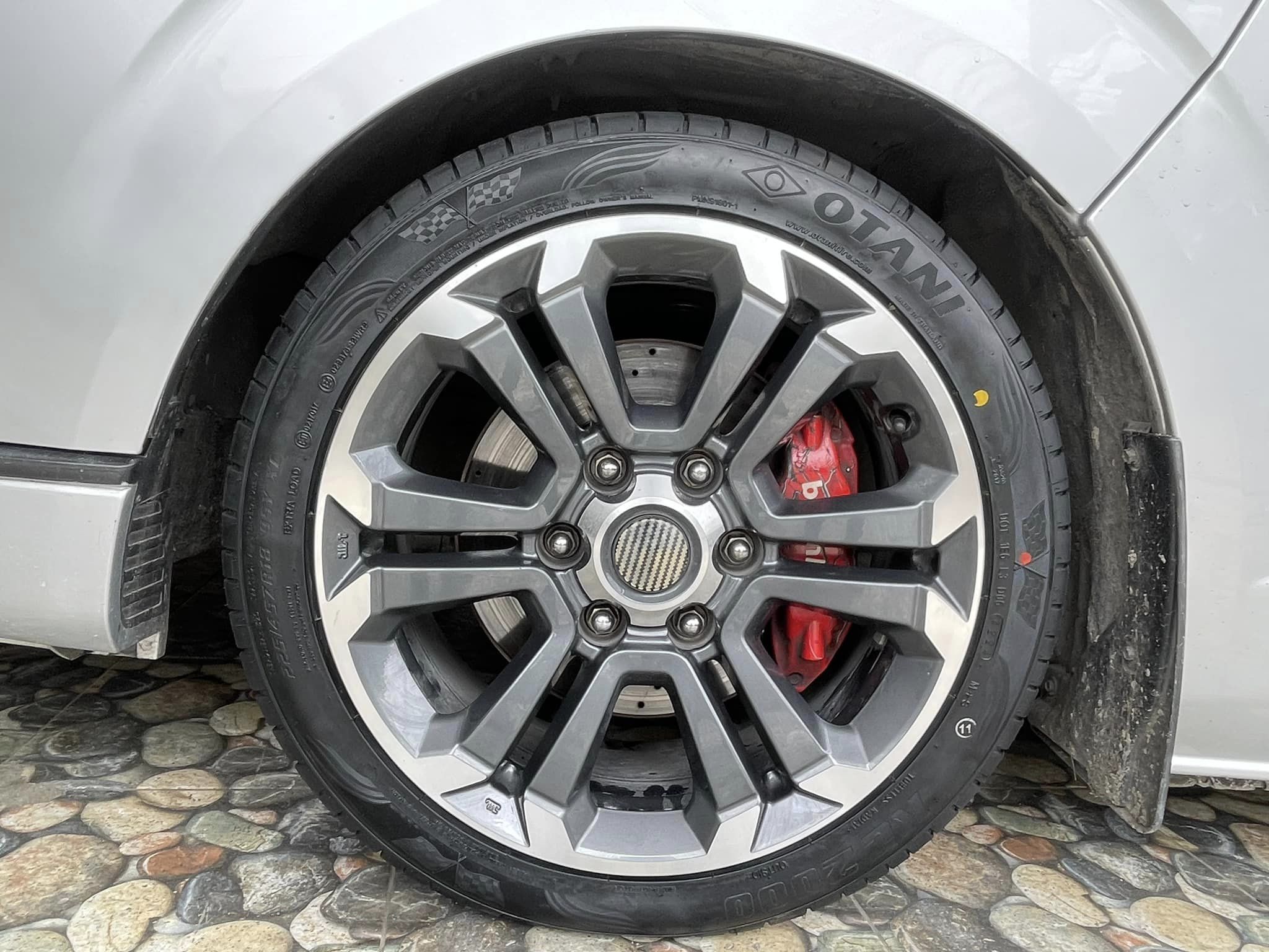 🚘 #TOYOTA_COMMUTER เปลี่ยนยาง #OTANI #KC2000 225/45R18🔥 🔥🔥 #บริการตั้งศูนย์✔️