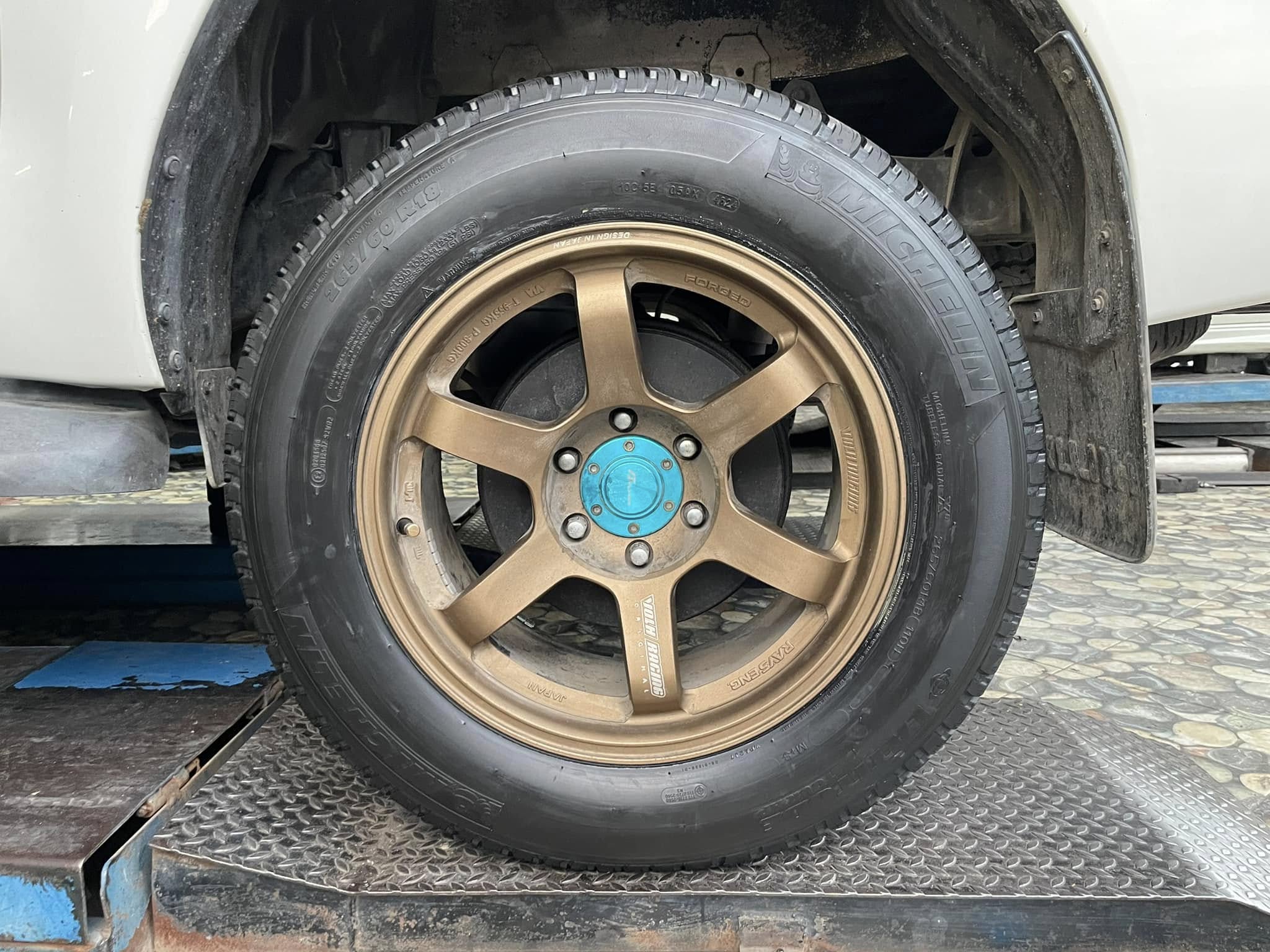 🛞❤️ #TOYOTA_REVO 🚘เปลี่ยนยาง #MICHELIN #LATITUDE #TOUR HP 265/60R18