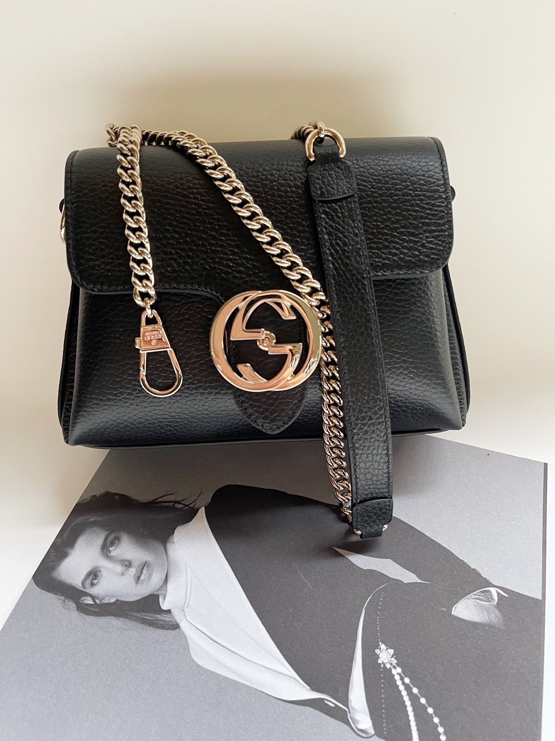กระเป๋าGUCCI GG INTERLOCKING SMALL SHOULDER BAG