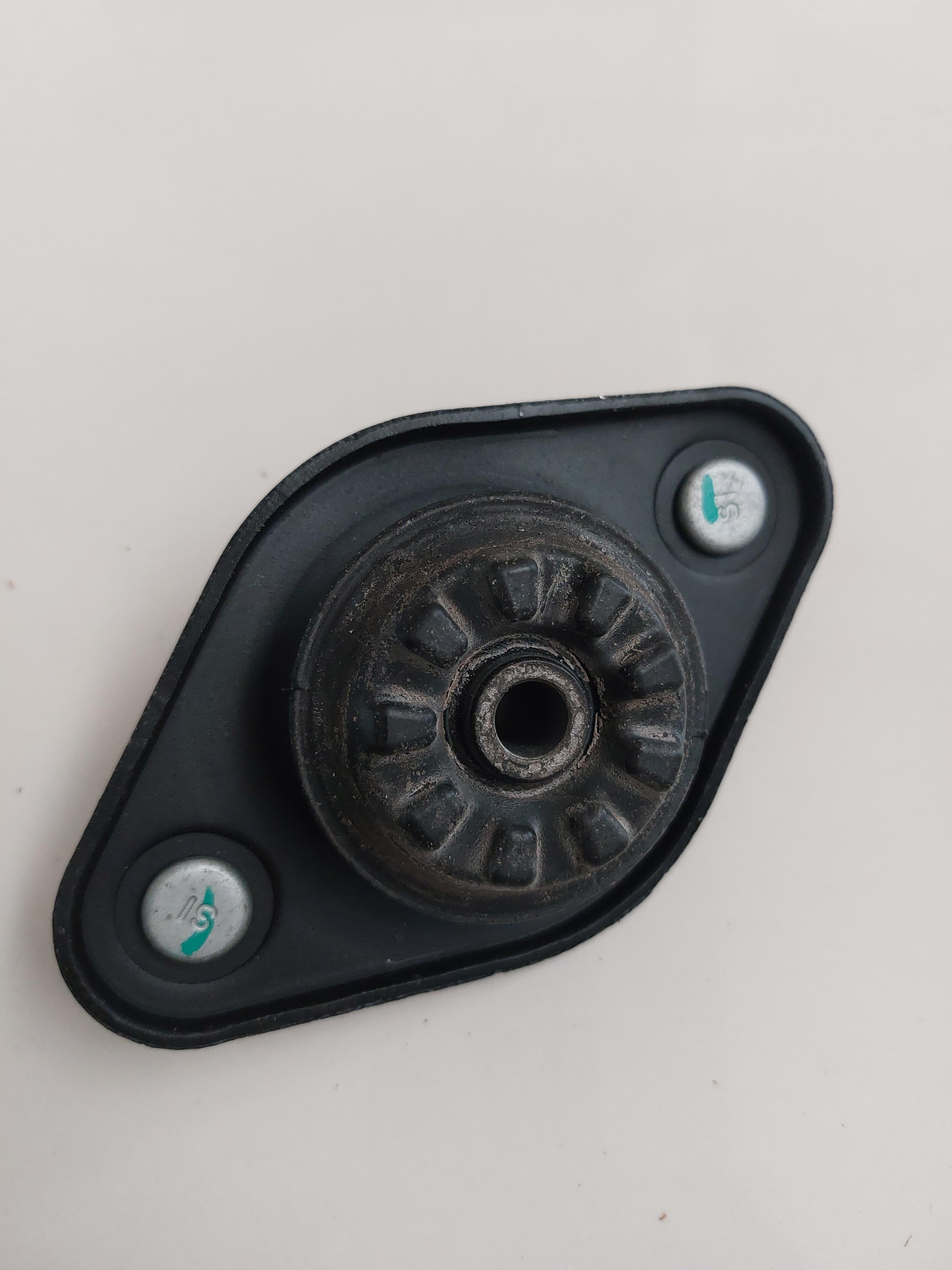 ยางเบ้าโช้คหน้า (แท้) MG5 ทุกปี