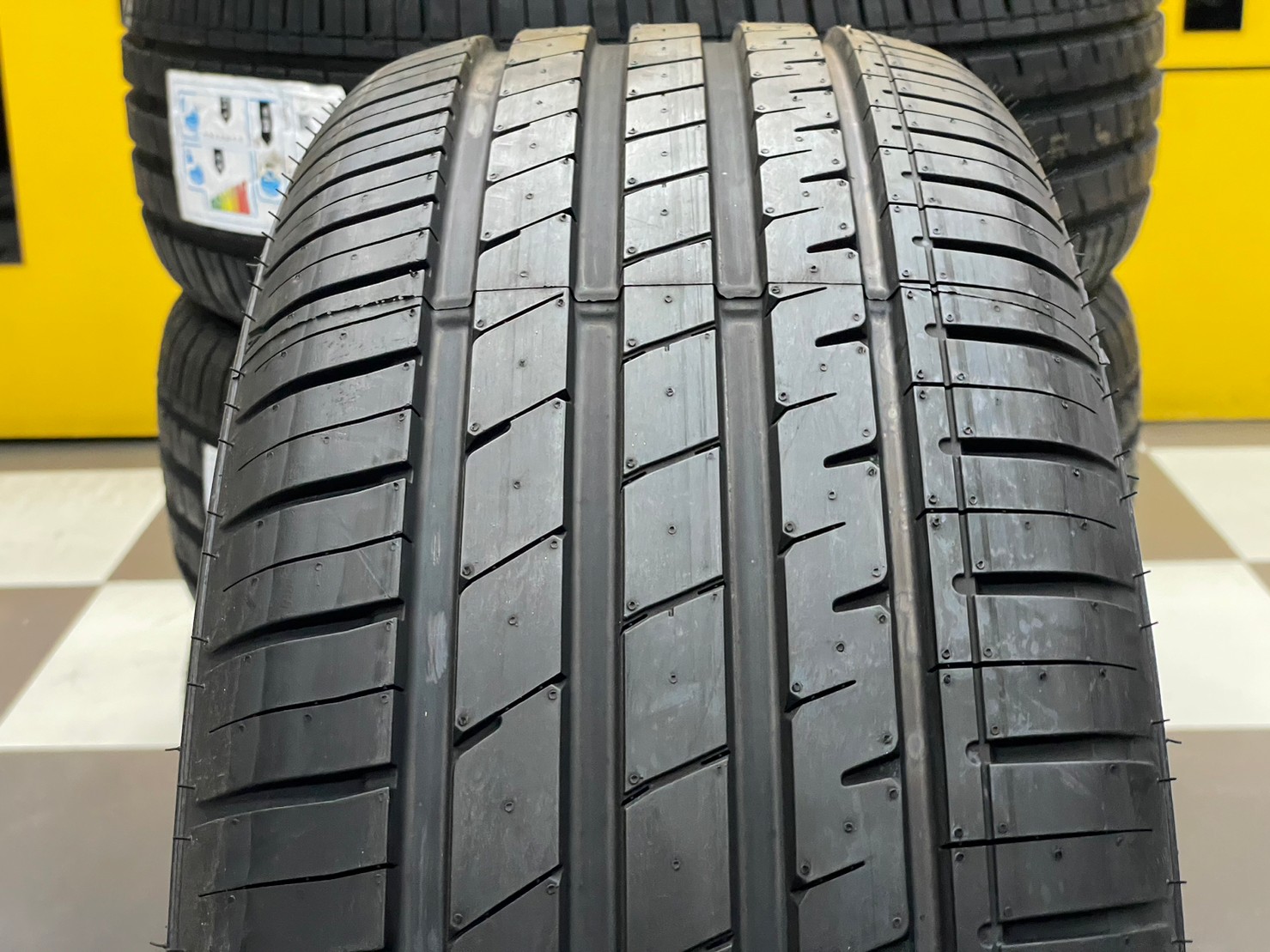 🔥🔥PROMOTION🔥🔥 ยางใหม่FIRENZA ST01A 225/55R17 ยางใหม่ปี2023 (4เส้น)
