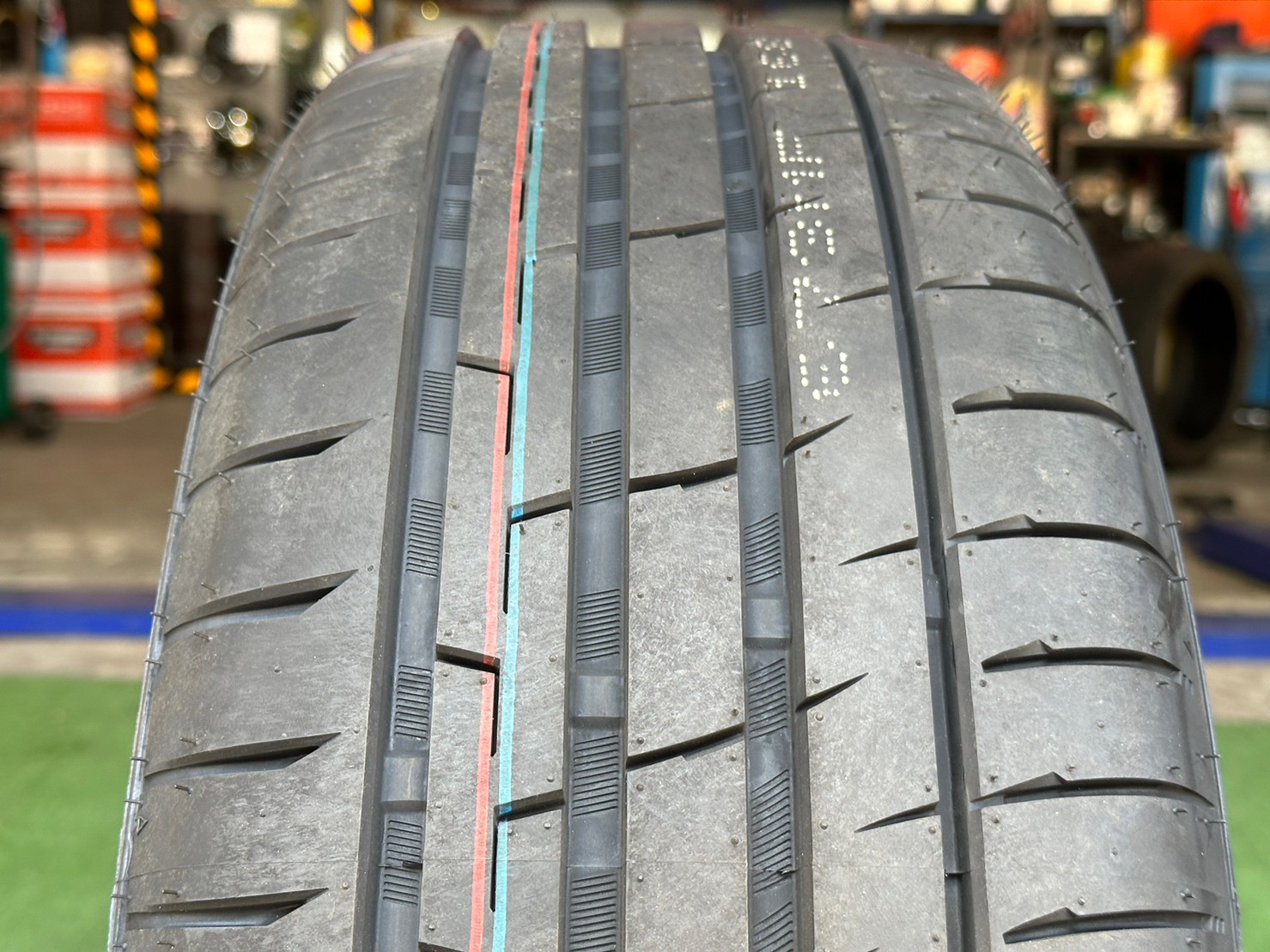 OTANI KC1000 225/50R17 ยางใหม่ปี2023 ราคาพิเศษพร้อมติดตั้งฟรี สามารถสอบถามเพิ่มเติมได้ค่ะ
