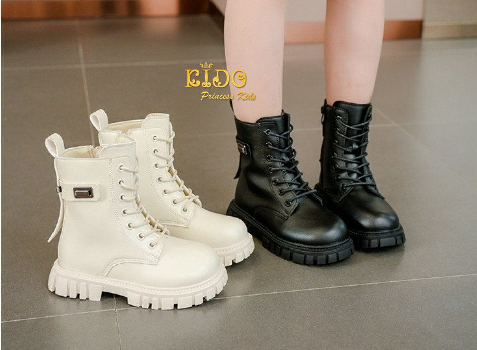 Sบูทเด็ก(หน้าร้านอยู่รัชดา ลองได้)H166 สีดำ ขาว ด้านหน้าร้อยเชือกข้อสั้น แบบเท่ๆ