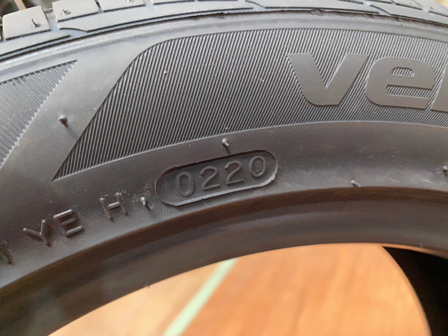 ยางใหม่นุ่มเงียบ Hankook V2 195/50R15 ยางใหม่ปี2020 พร้อมติดตั้งฟรี