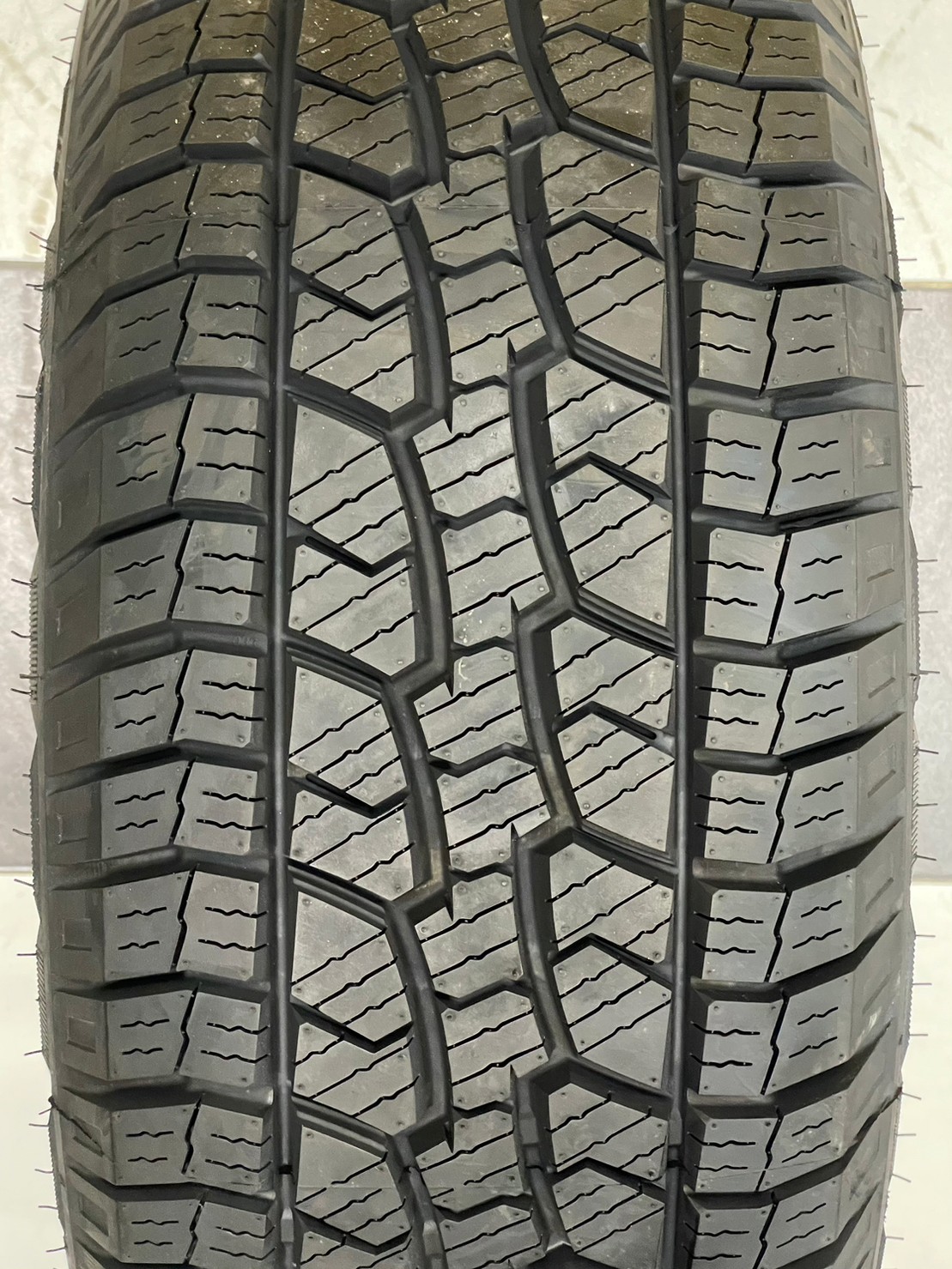 ยาง GOODRIDE SL369 265/60R18