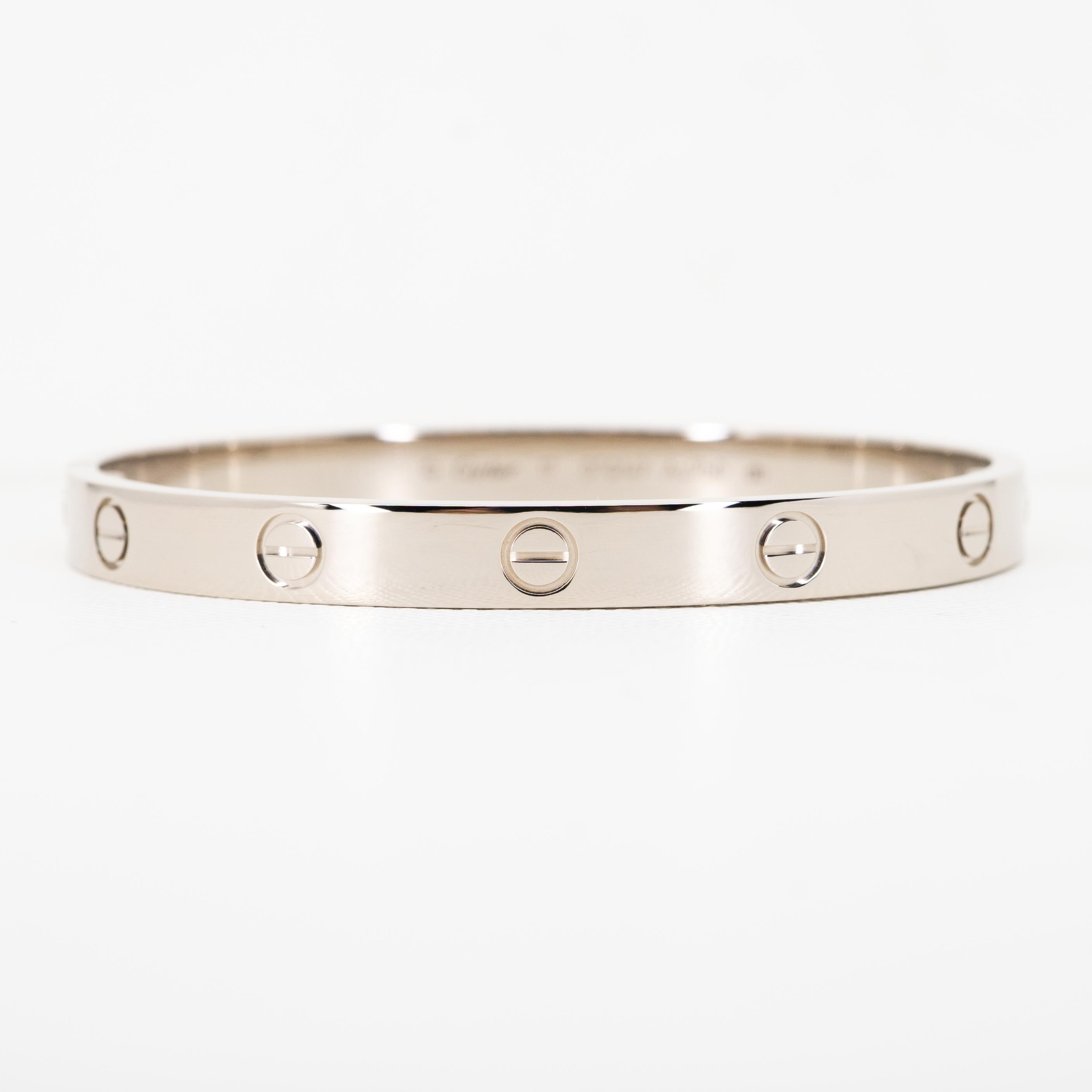 กำไล Cartier Love Bracelet ทองขาว18K ไซส์17 (Used) +กล่องและไขควง
