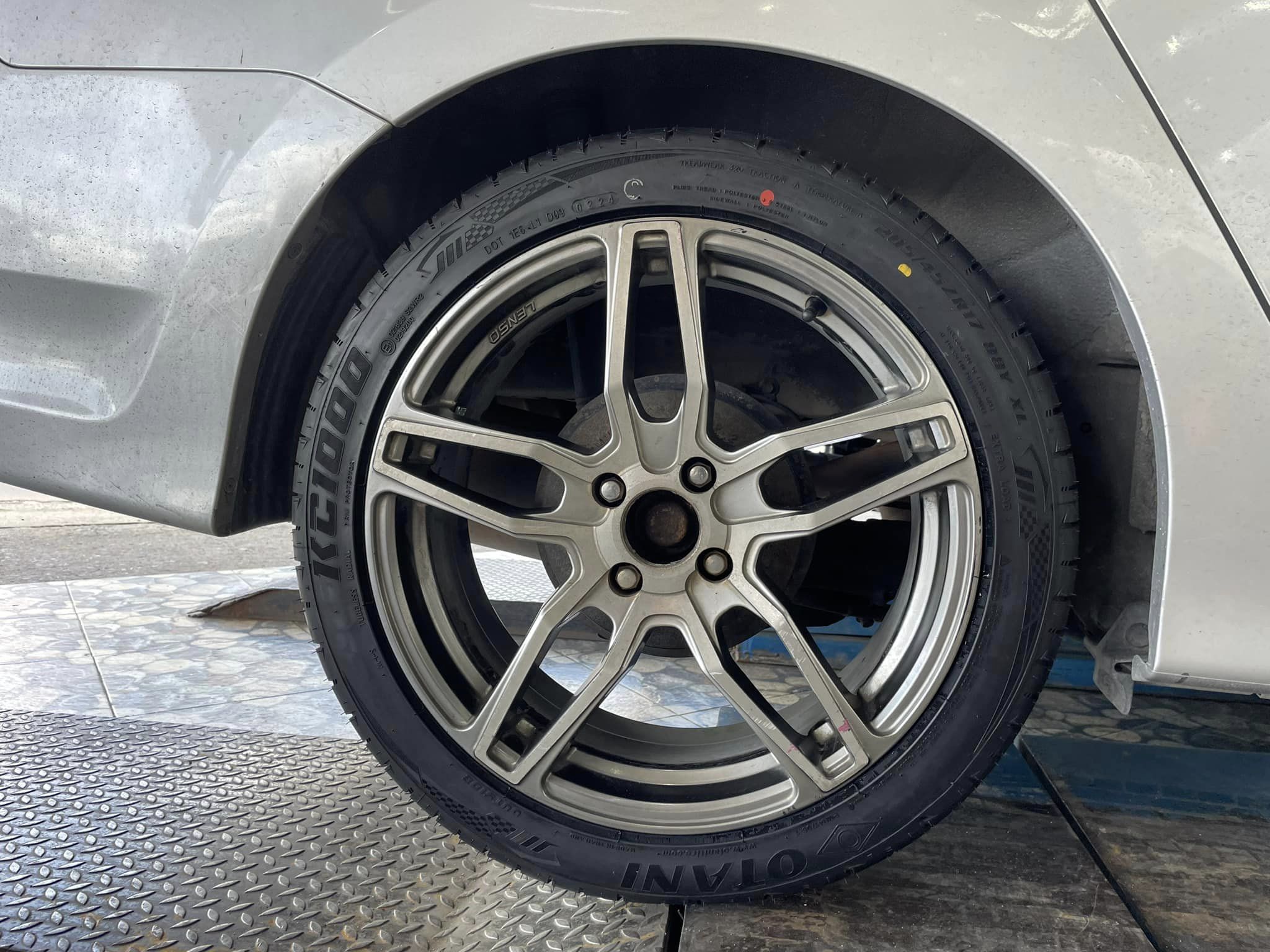 🚘 #HONDA_CITY #OTANI #KC1000 205/45R17