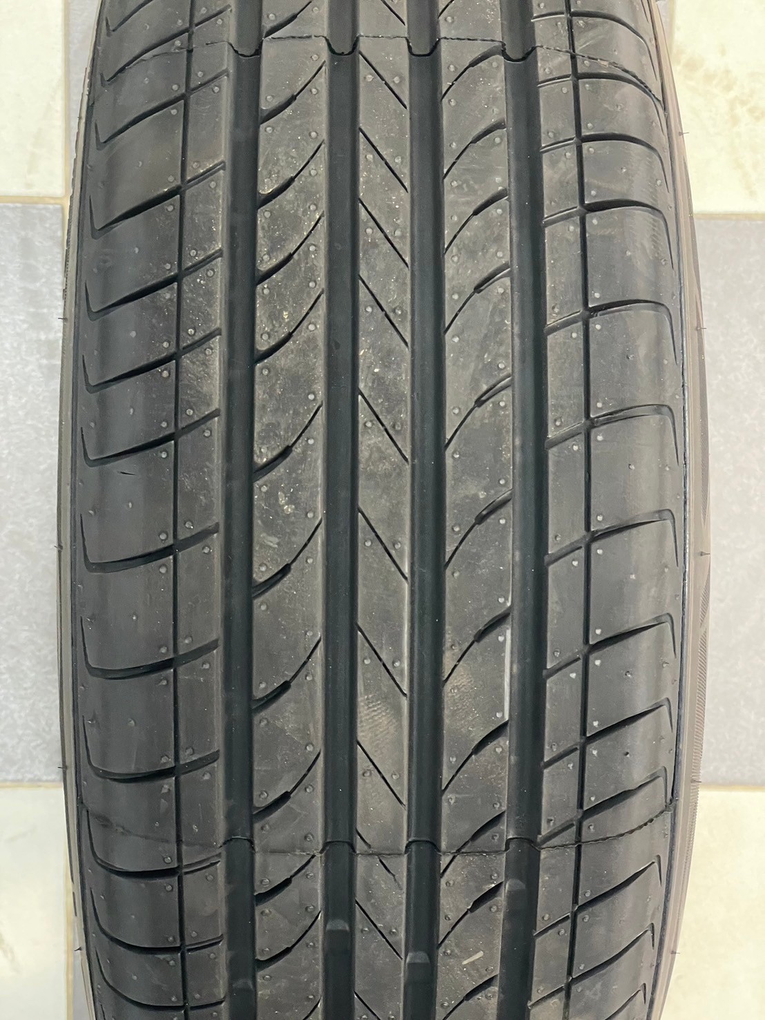 ยางรถยนต์คุณภาพดี #Linglong(หลิงหลง) Crosswind HP 195/65R15ยางใหม่ปี2024 ยางผลิตไทย