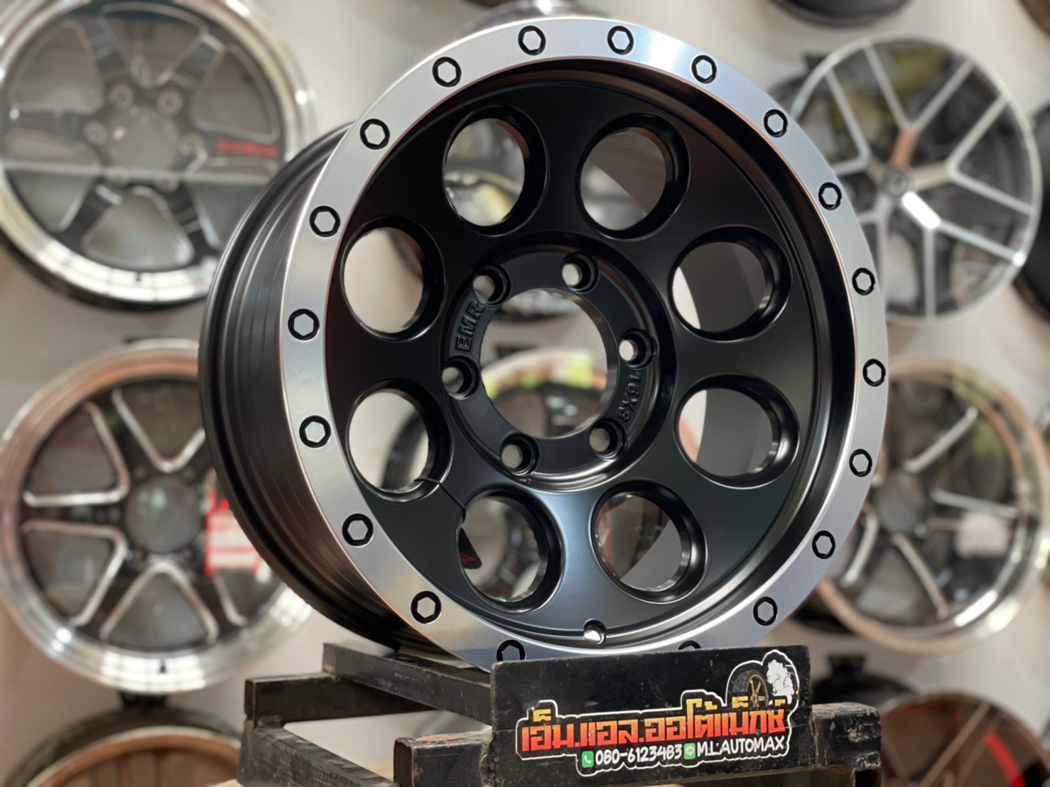 ล้อแม็กซ์ Emotion-R รุ่นMAX ล้อขอบ16 กว้าง8 ออฟ0 6รู139.7 สีดำด้านกลึงขอบ(MBD)