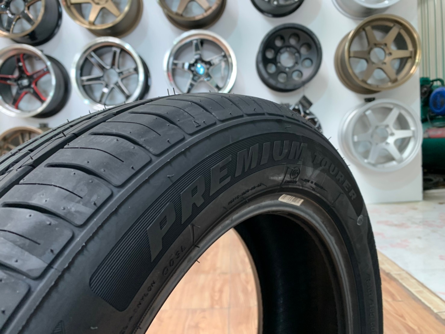 185/60R15 Deestone RA01 ยางใหม่ปี2022