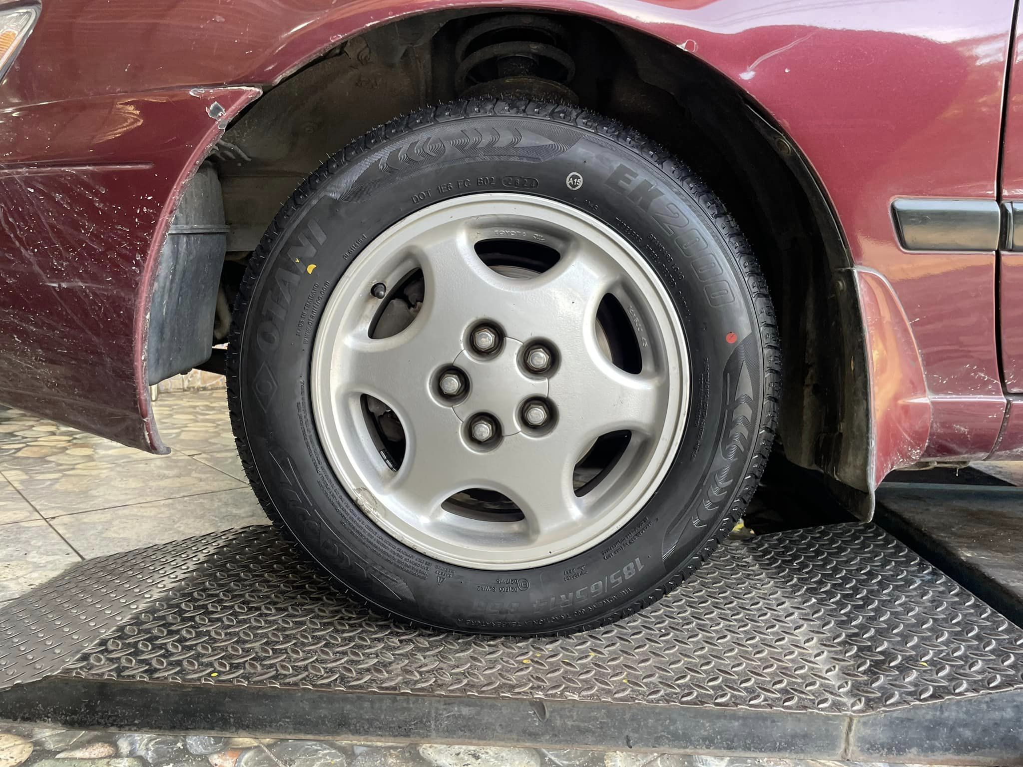🚘 #TOYOTA_CORONA เปลี่ยนยาง #OTANI #EK2000 185/65R14