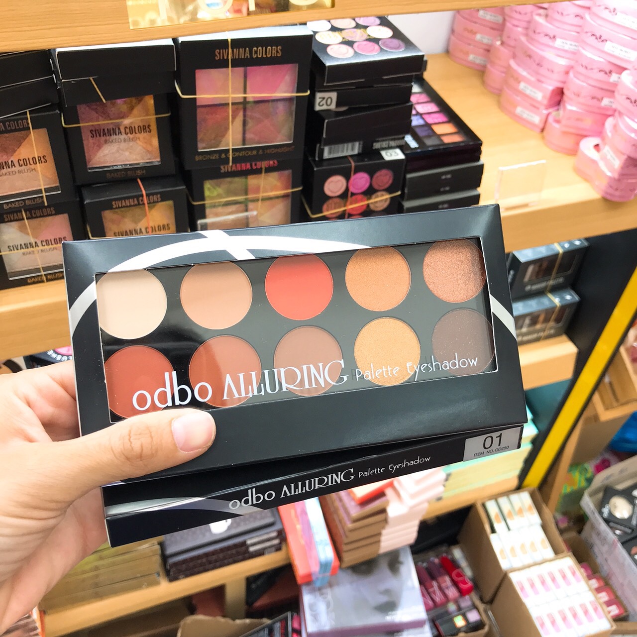 Odbo Alluring Palette Eyeshadow No.01 โอดีบีโอ อัลเลอริ่ง พาเลท อายแชโดว์ 10 เฉดสี