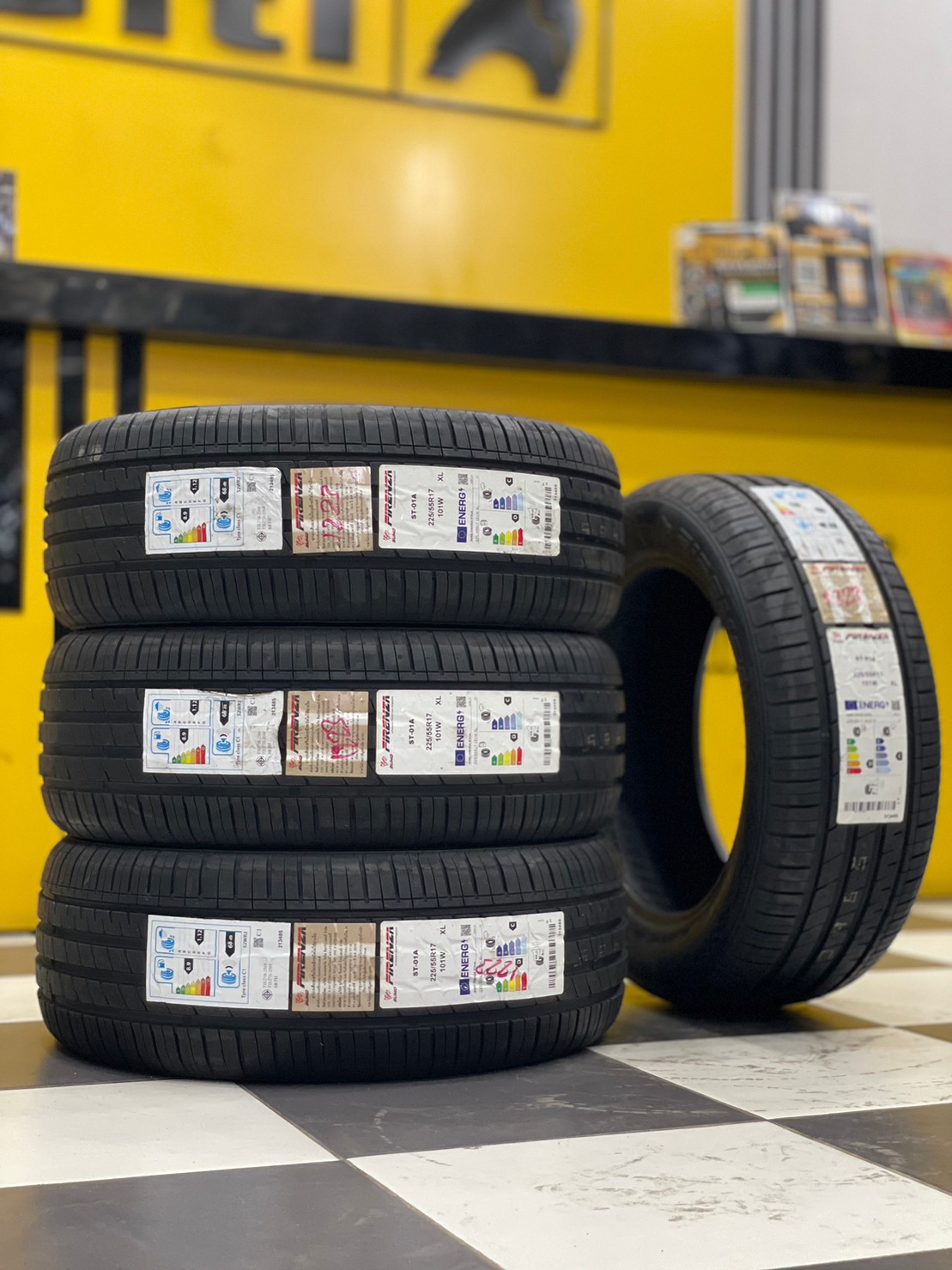 🔥🔥PROMOTION🔥🔥 ยางใหม่FIRENZA ST01A 225/55R17 ยางใหม่ปี2023 (4เส้น)