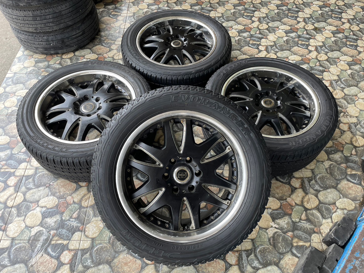 #ล้อแม็กซ์มือสองขอบ20 #Infinity 20x9 ET20 #6x139.7 สีดำขอบเงาพร้อมยาง 265/50R20 ยางปี20