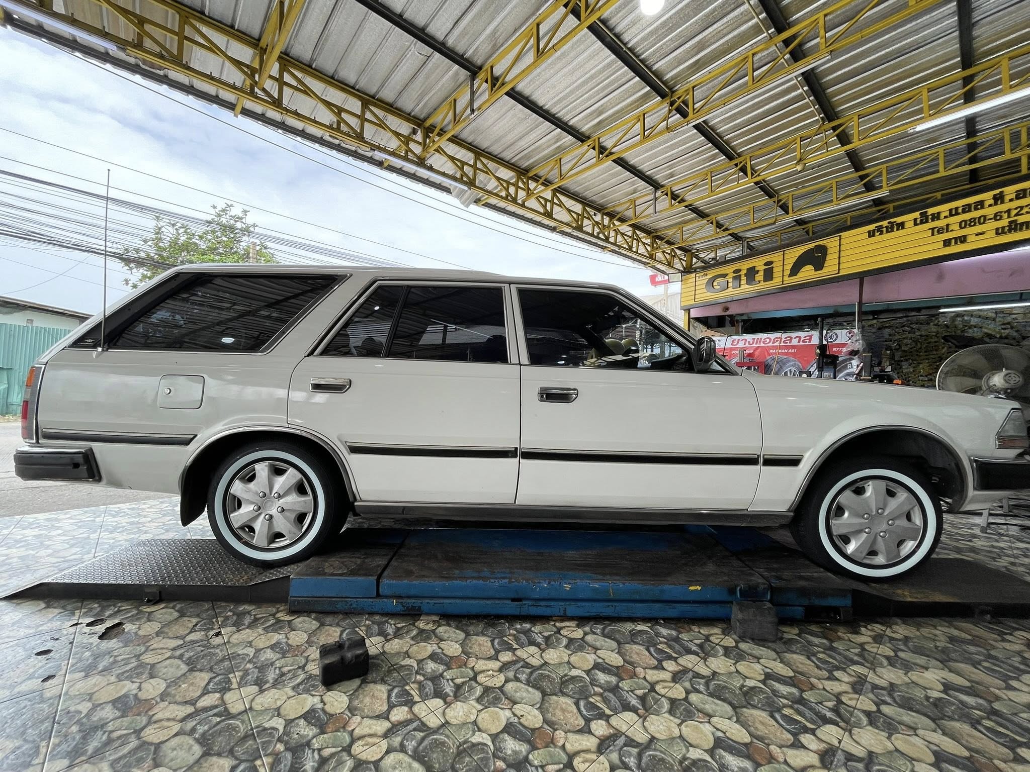 #NISSAN_CEDRIC V30 เปลี่ยนยาง 🛞🐘#SAILUN_ขอบขาวแท้_185/70R14