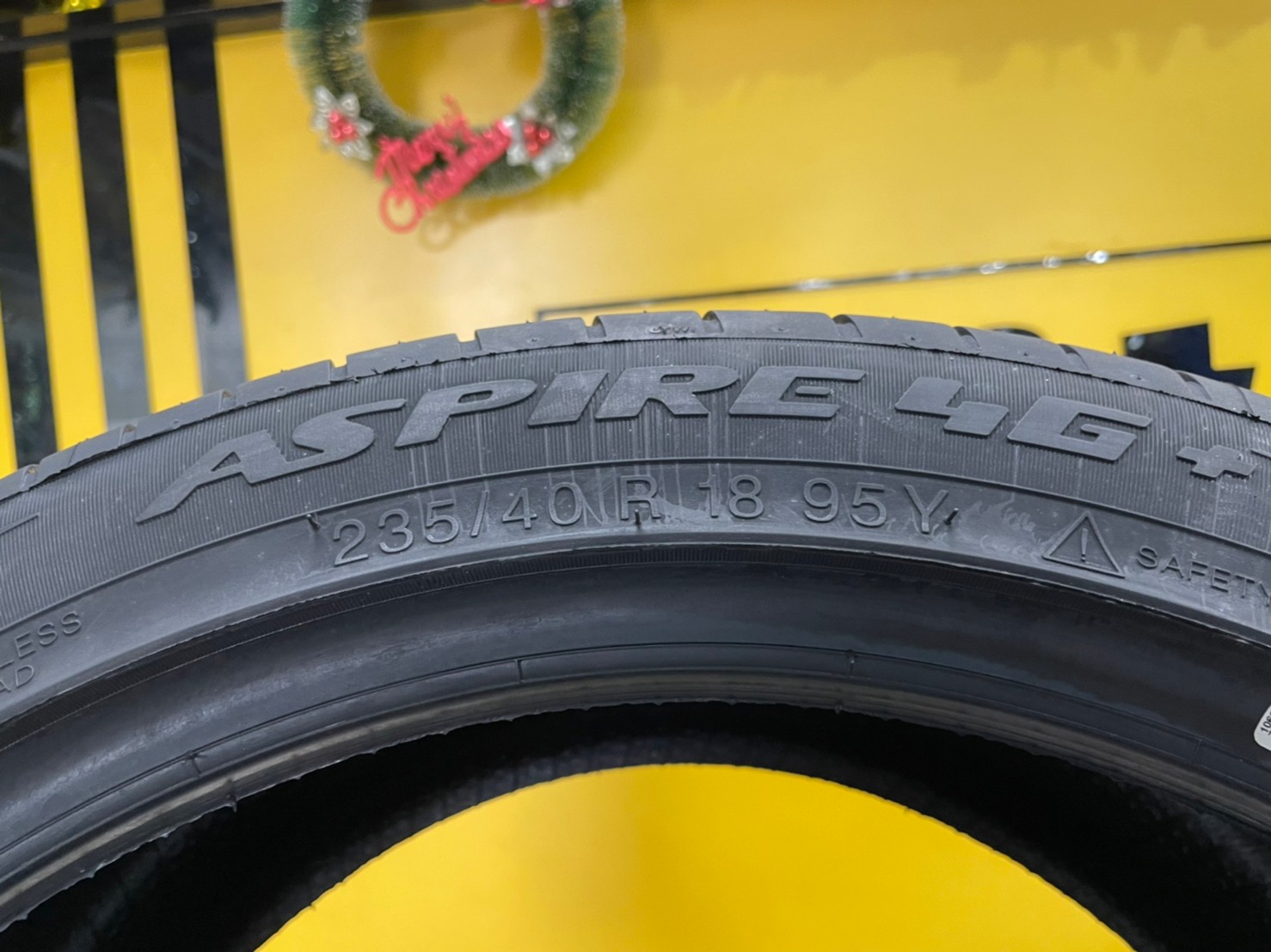 235/40R18 Apollo Aspire 4G+ ยางใหม่ปี2023