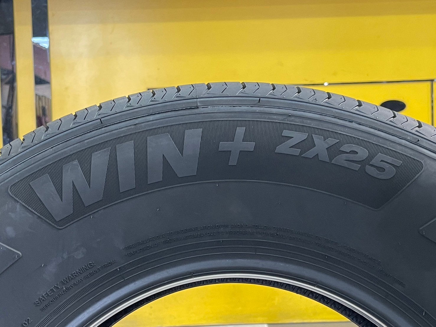 ยางกระบะบรรทุก 𝗔𝗿𝗶𝘀𝘂𝗻 🔴 ZX15 🔴 195R14C ยางใหม่ปี2024