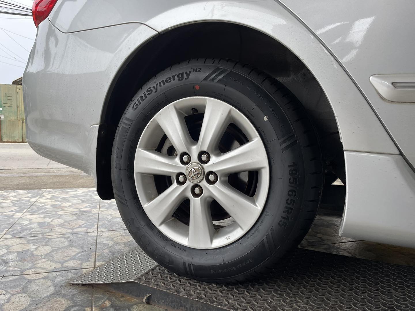 TOYOTA_ALTIS #GITI_SYNERGY_H2 195/65R15