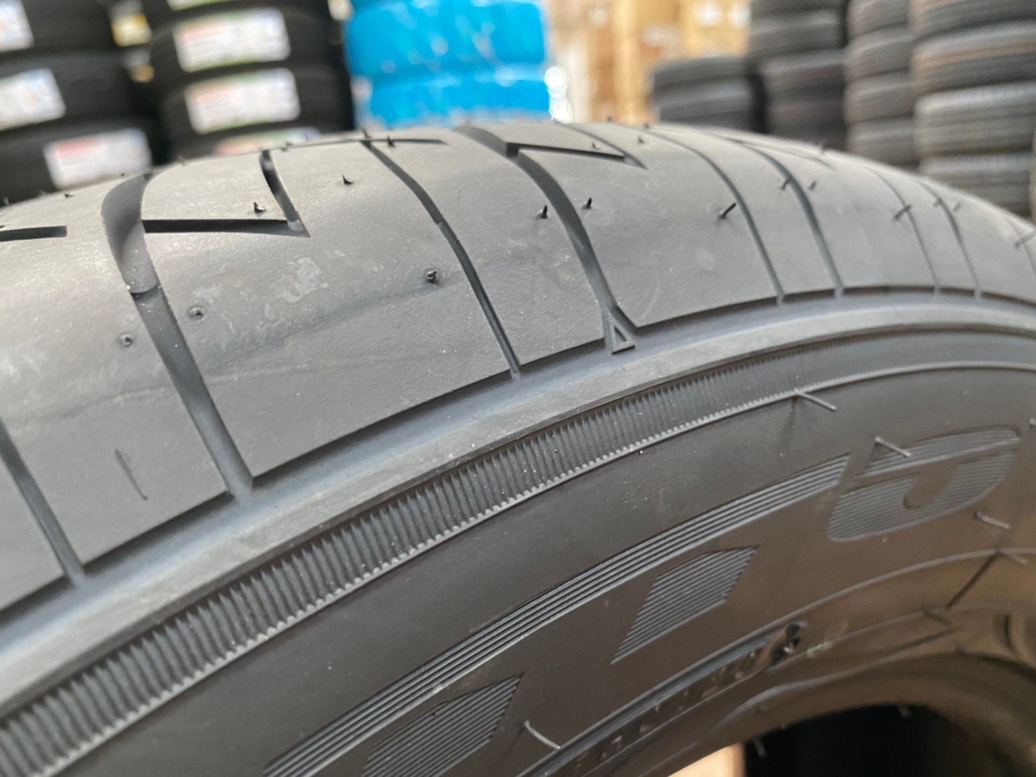 255/55R18 NITTO NT420SD ยางลายซิ่ง สปอร์ต สมรรถนะสูง ยางใหม่ปี2020