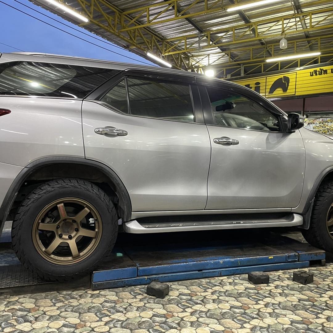 #TOYOTA_FORTUNER❤️ #ยางสายลุย หล่อดุดัน #ยางโอตานิ OTANI SA2000 265/60R18ยางAll-Terrian ยางสาย #มั่นใจใช้ยางโอตานิ #ล้อแม็กซ์ใหม่TE3718X9 ET0 6X139.7 Predator PD-34N❤️ เลเซอร์แดง