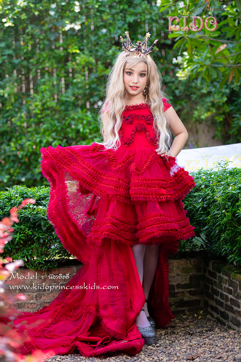 เช่าชุดเด็ก*มีหน้าร้านอยู่รัชดา ลองได้ เปลี่ยนได้ ถ่ายรูปเองจากสินค้าจริง*W18206 ชุดเดินแบบเด็กสีแดงเน้นความหรูที่การตกแต่งด้วยการนำผ้ามาจับจีบระบายแต่งเป็นลวดลายในชุด กระโปรงทรงหน้าสั้นหลังยาวดูเปรี้ยวแบบมีสไตล์ มีแขน