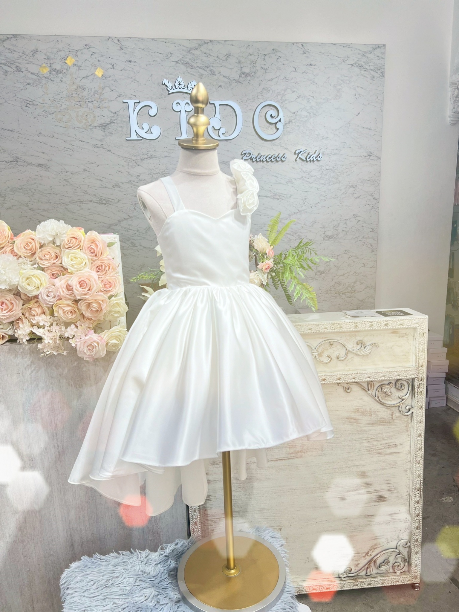 Sชุดราตรีเด็ก ชุดเจ้าหญิง (*หน้าร้านอยู่รัชดา*)W19205 สีเขียว ขาว กระโปรงหน้าสั้นหลังยาว สายเดี่ยว สวยน่ารักมาก