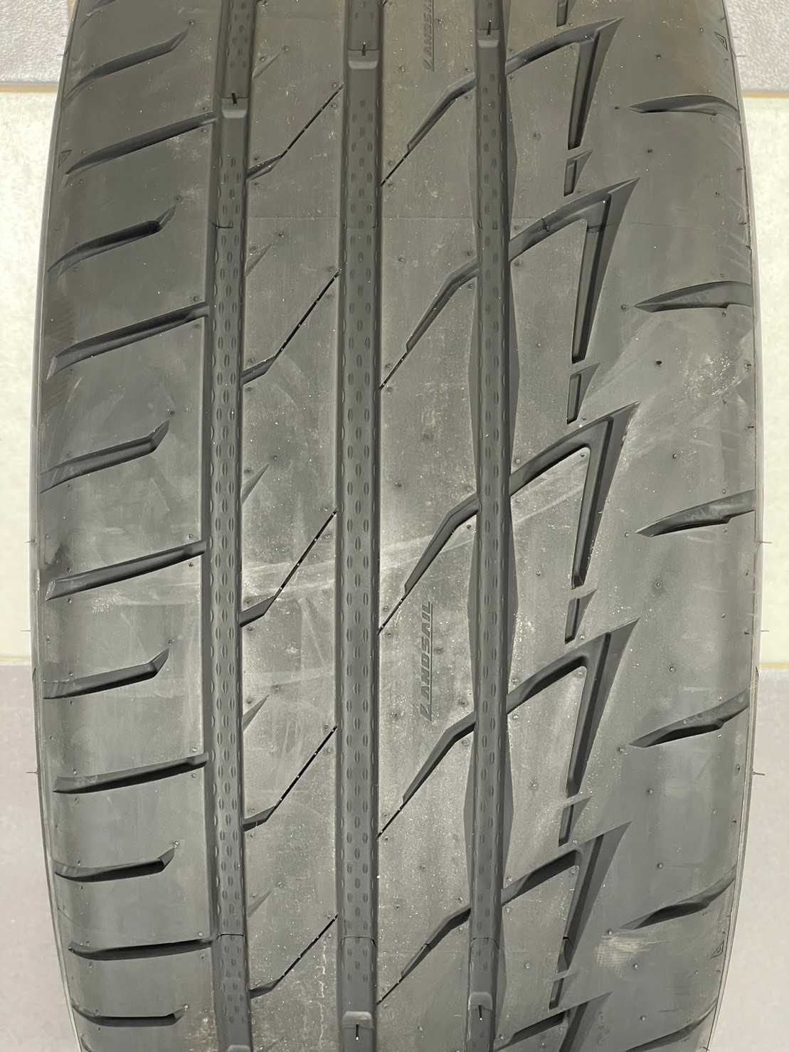 Lansail RS009 225/40R18 ยางใหม่ปี2023