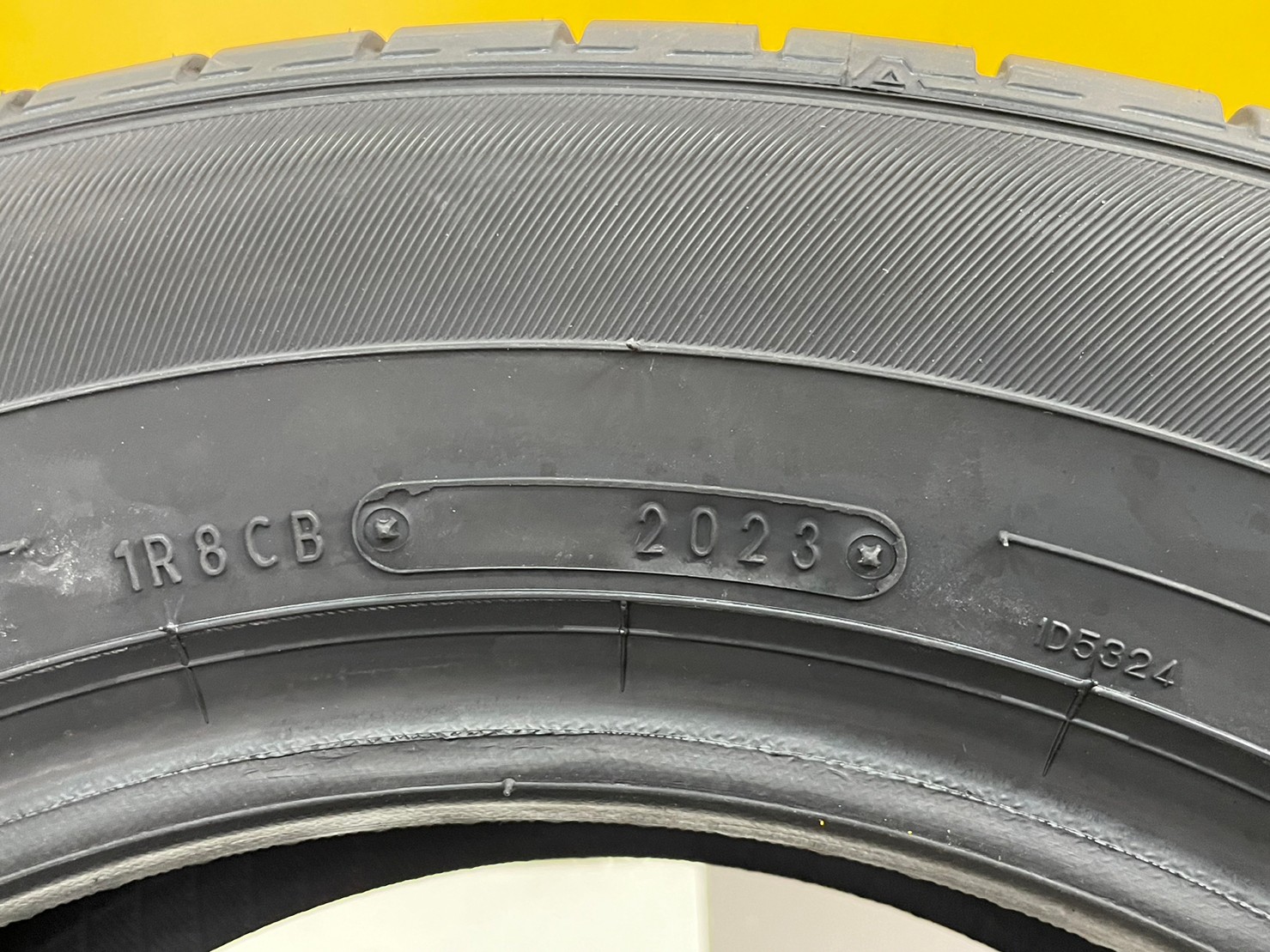 DUNLOP ENASAVE EC300+ 195/60R15 ยางใหม่ปี2023 (4เส้น)