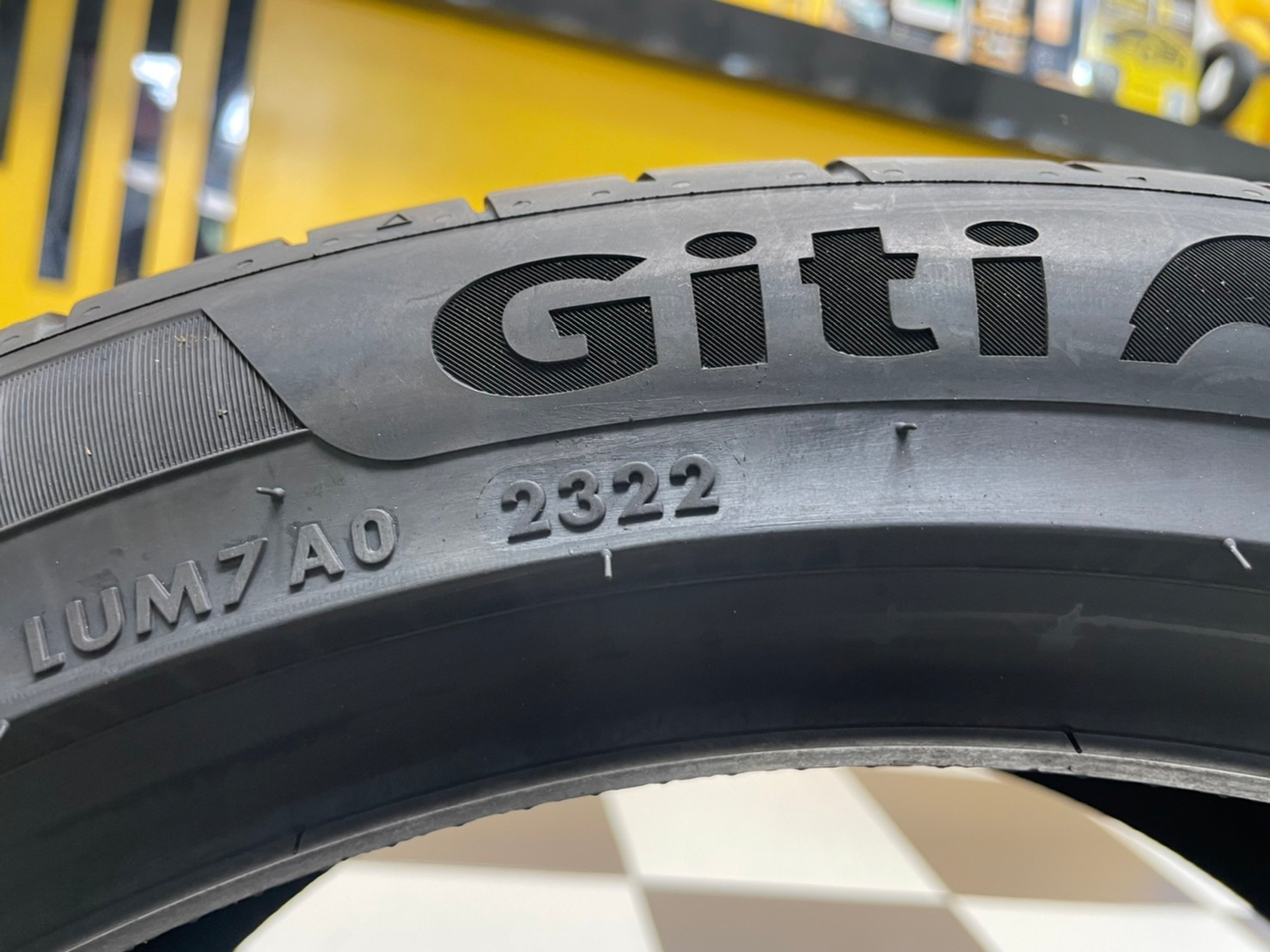 ยางใหม่ Giti SportS2 245/40R18 ยางใหม่ปี2022 ราคาโปรโมชั่นพิเศษ พร้อมติดตั้งฟรี