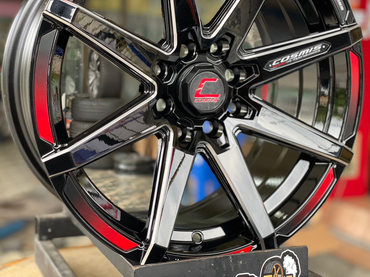 ล้อแม็กซ์ Cosmis รุ่นInterline S1 ล้อแม็กซ์ขอบ15 กว้าง7 ออฟ25 4รู100 และ4รู114 สีดำCNC ข้างก้าน
