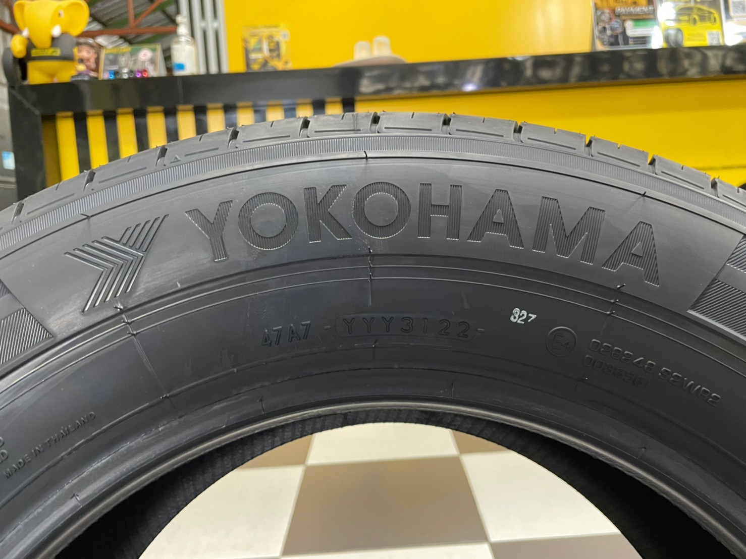 ยางใหม่ YOKOHAMA BluEarth-VAN RY55 235/65R16 ยางใหม่ปี2022