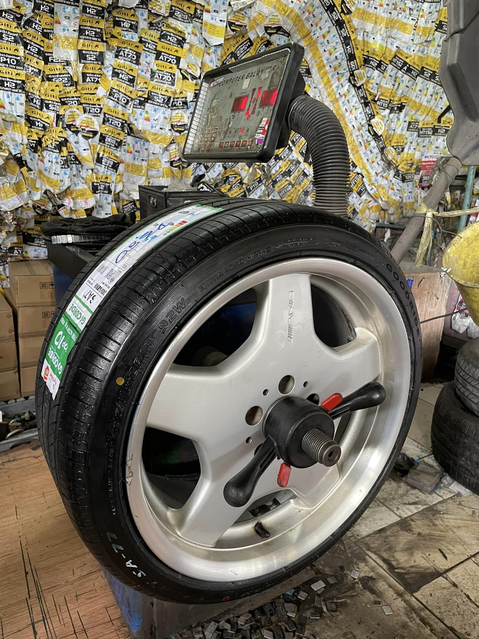 #BENZ_E200 เปลี่ยนยาง #GOODRIDE_SA77_225/40R18 #GOODRIDE_SA77_245/35R18