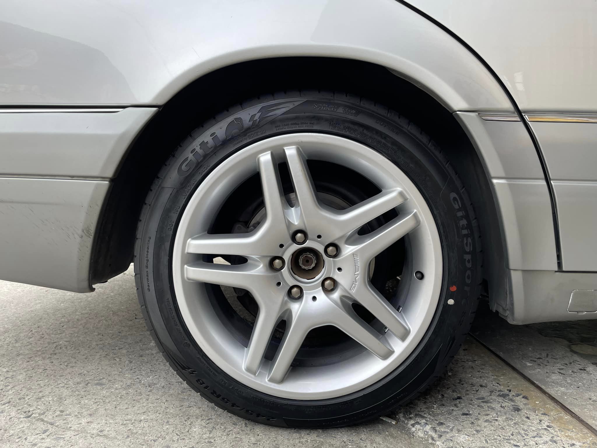 🚗#BENZ_S280🛞 🛞#ยางจีที #ยางสปอร์ตสมรรถนะการขับขี่สูง 🛞 เปลี่ยนยาง 🛞#Giti_SportS2 245/45R18 🛞 #บริการตั้งศูนย์ล้อ