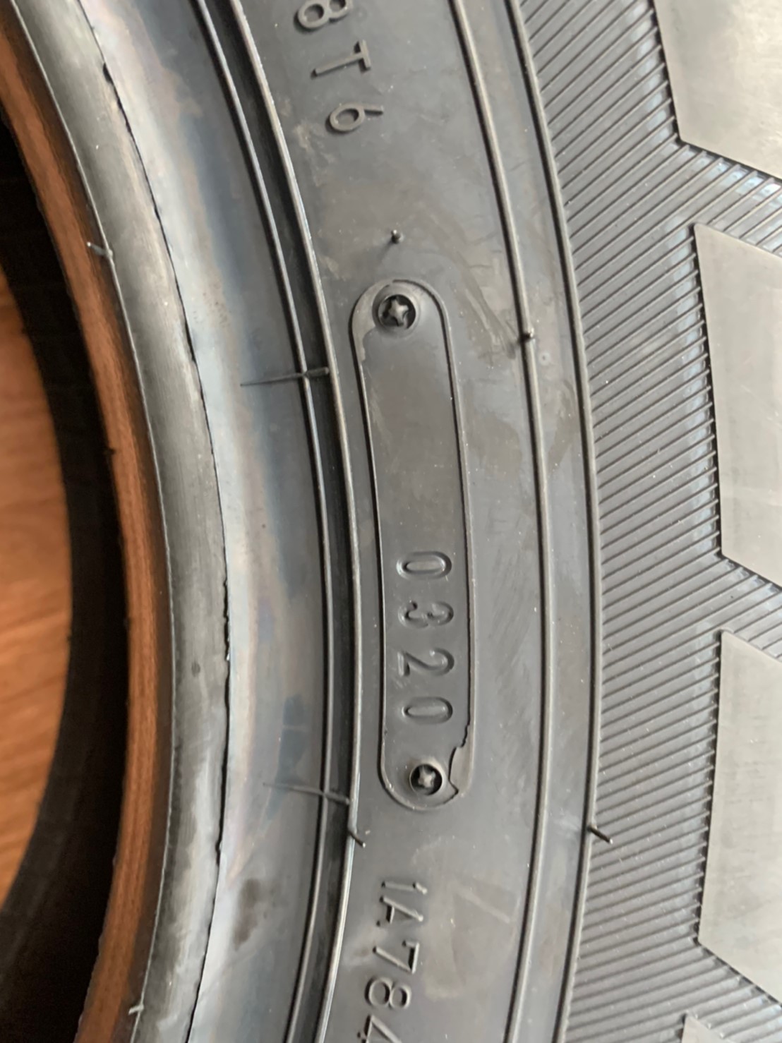 ยางกระบะบรรทุกDUNLOP VANTREK V1 225/75R15 ยางใหม่ปี2020