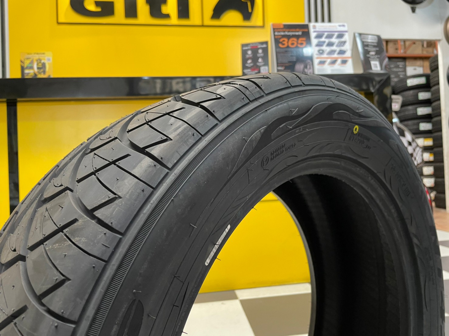 NITTO NT420SD 265/50R20 ยางลายซิ่ง สปอร์ต สมรรถนะสูง