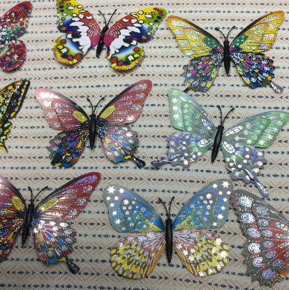 ผีเสื้อติดผนังหรือตู้ มีแม่เหล็ก ชุด 10 ตัว คละสี ตัวใหญ่