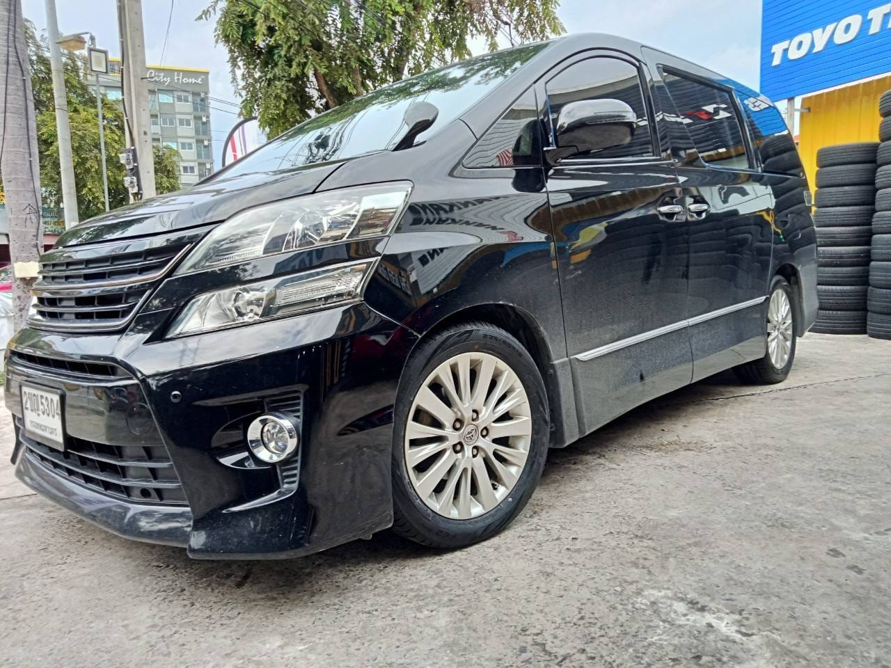 เปลี่ยนยาง🚘#TOYOTA_VELLFIRE 🛞 #GTRADIAL_FE2_235/50R18