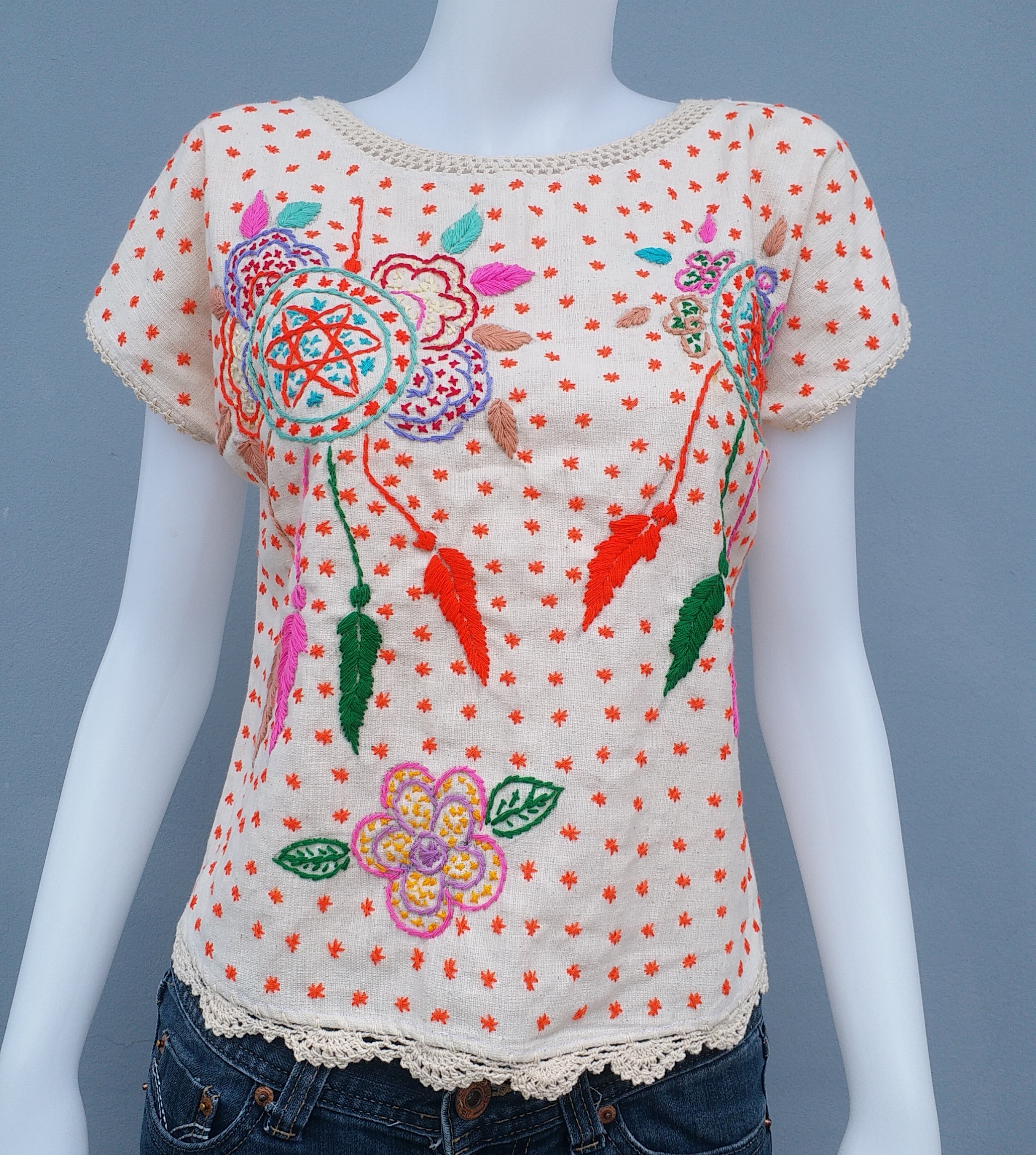 เสื้อผ้าฝ้ายปักลายทั้งตัว ลายสวยเด่น อก34นิ้ว